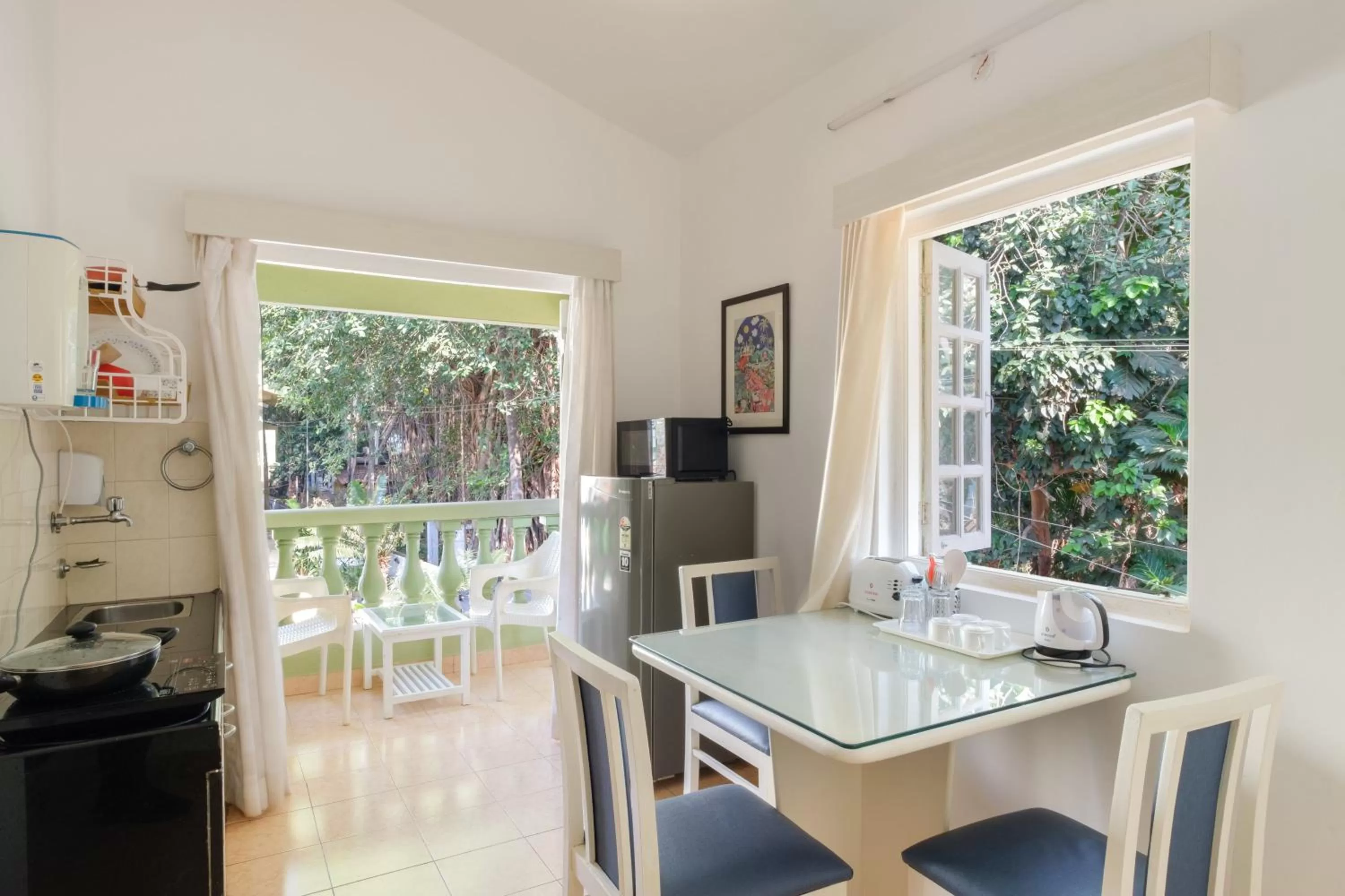 Kitchen or kitchenette, Dining Area in Casa Legend Economy, Calangute Goa