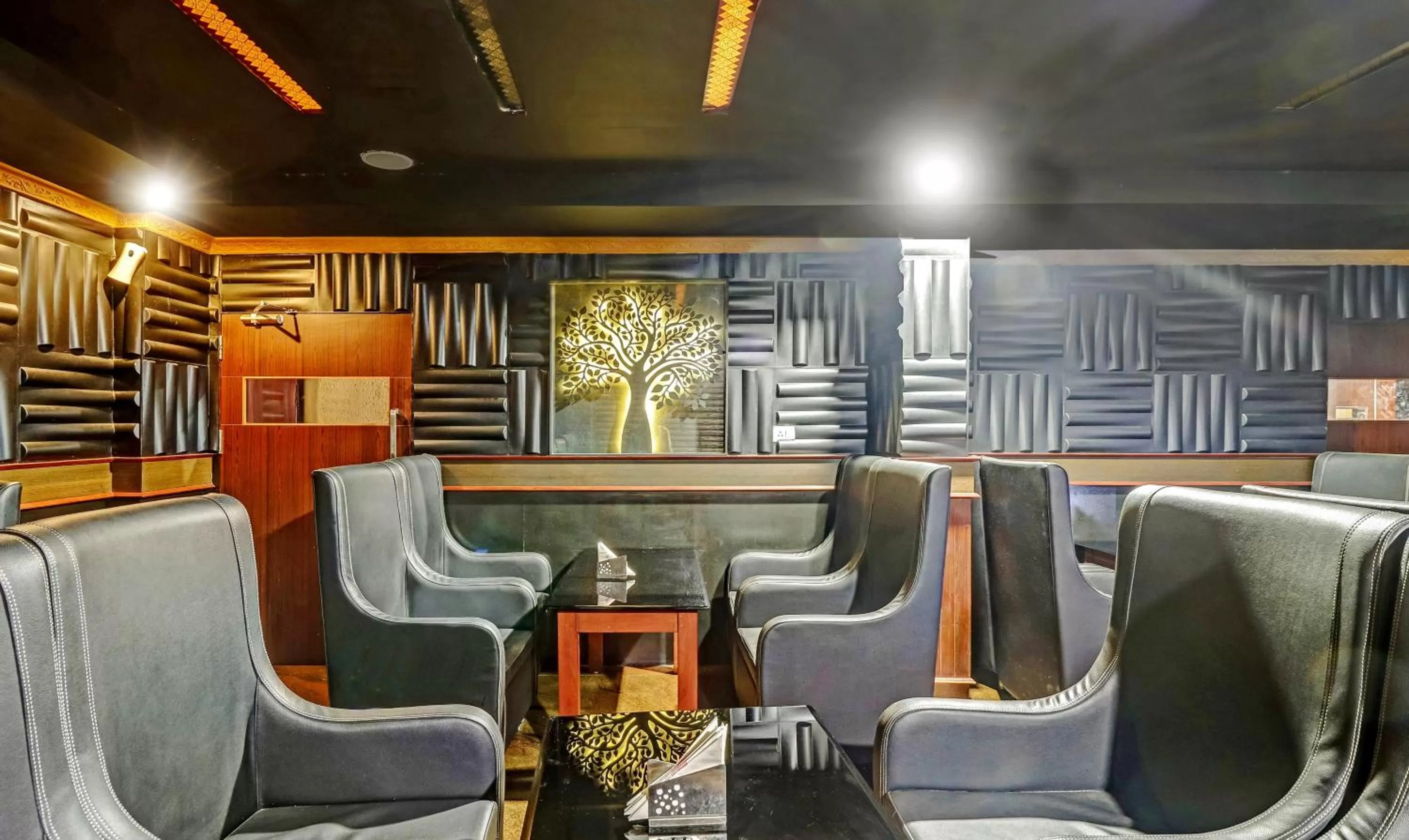 Lounge or bar in Treebo Symphony Hotels And Resorts Angamally