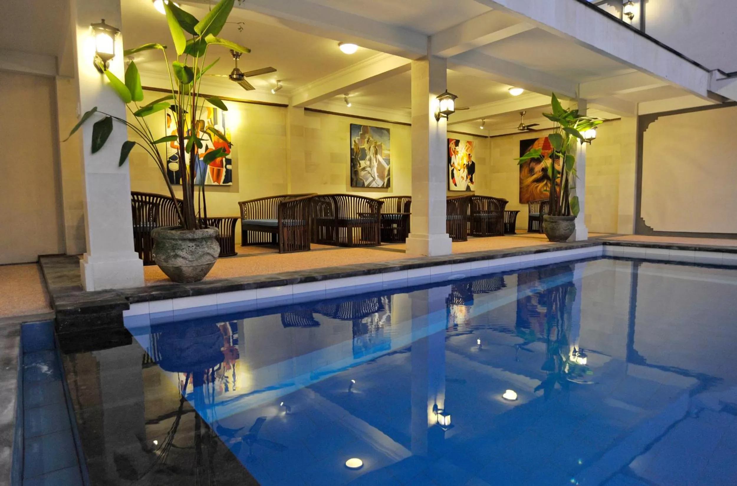 Swimming pool in Aquarius Beach Hotel