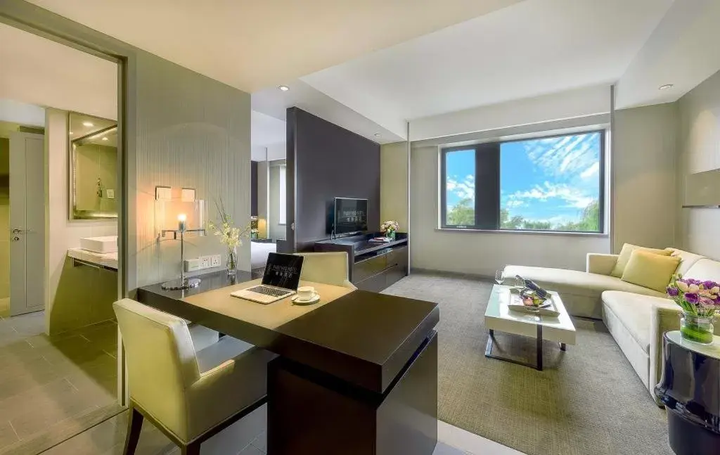 Business Suite in Shanghai Parkyard Hotel Business Suite in Shanghai Parkyard Hotel