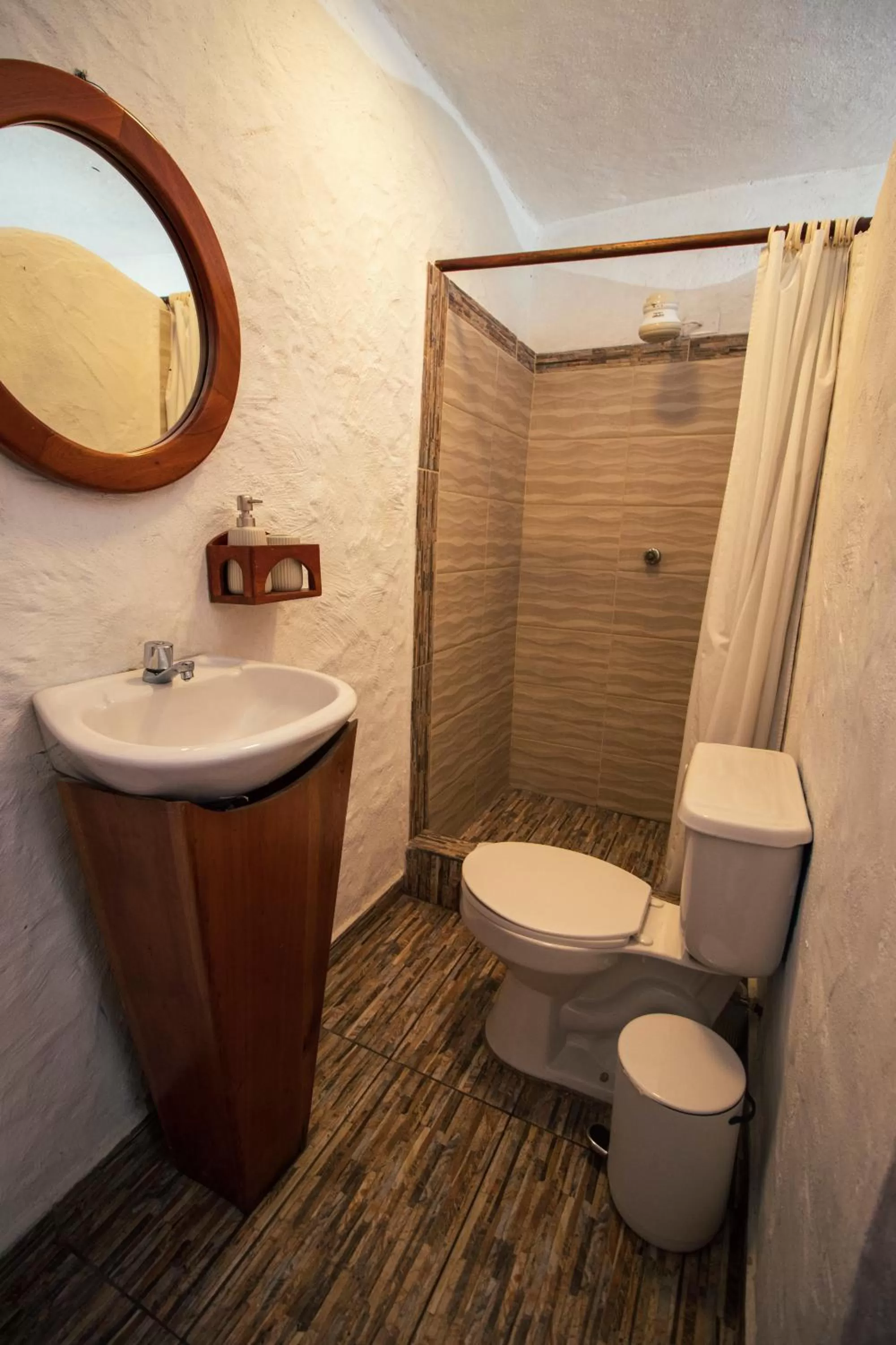 Shower in Hotel Casa Blanca