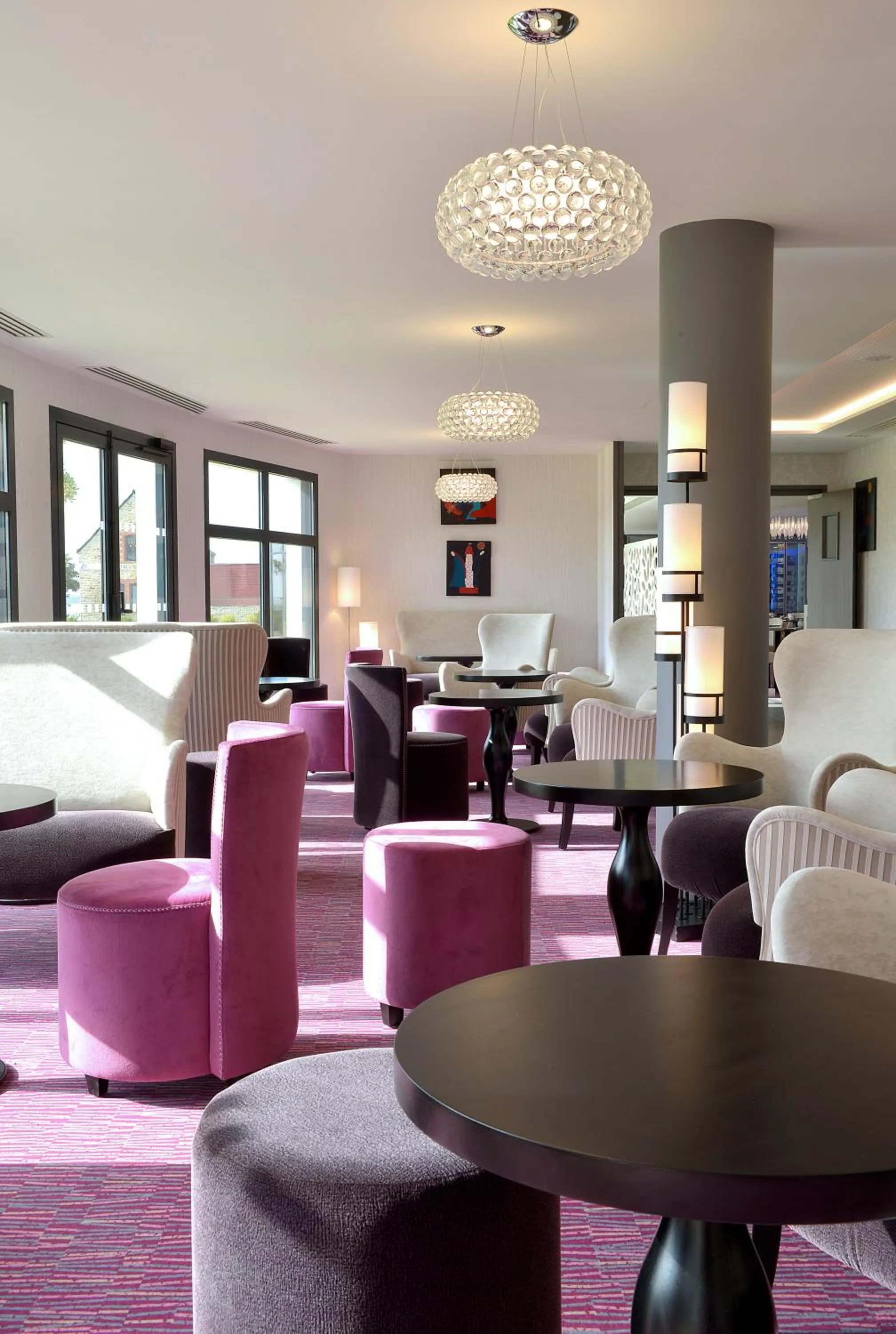 Lounge or bar in Thalasso Concarneau Spa Marin Resort