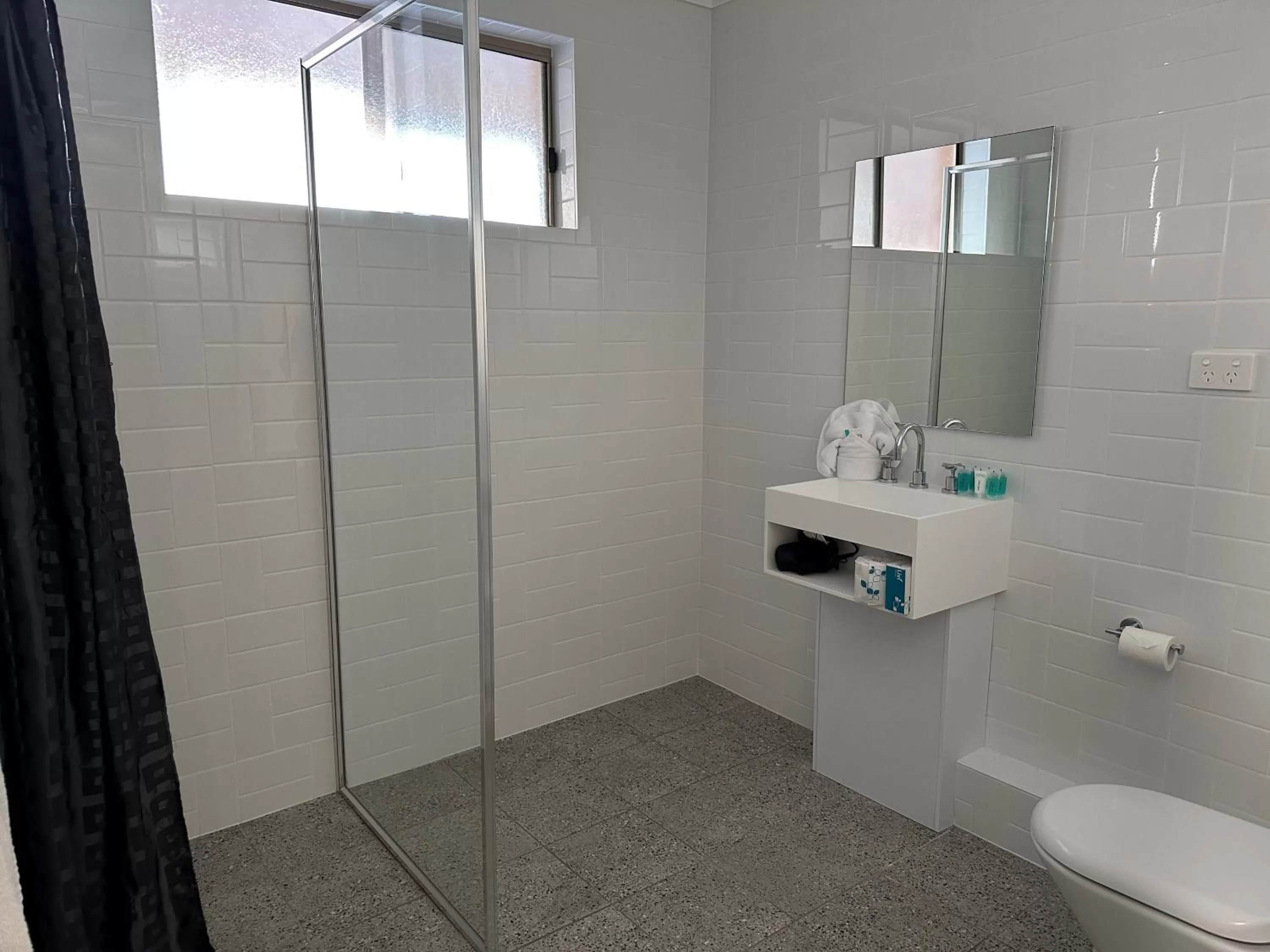 Bathroom in Golf View Motel