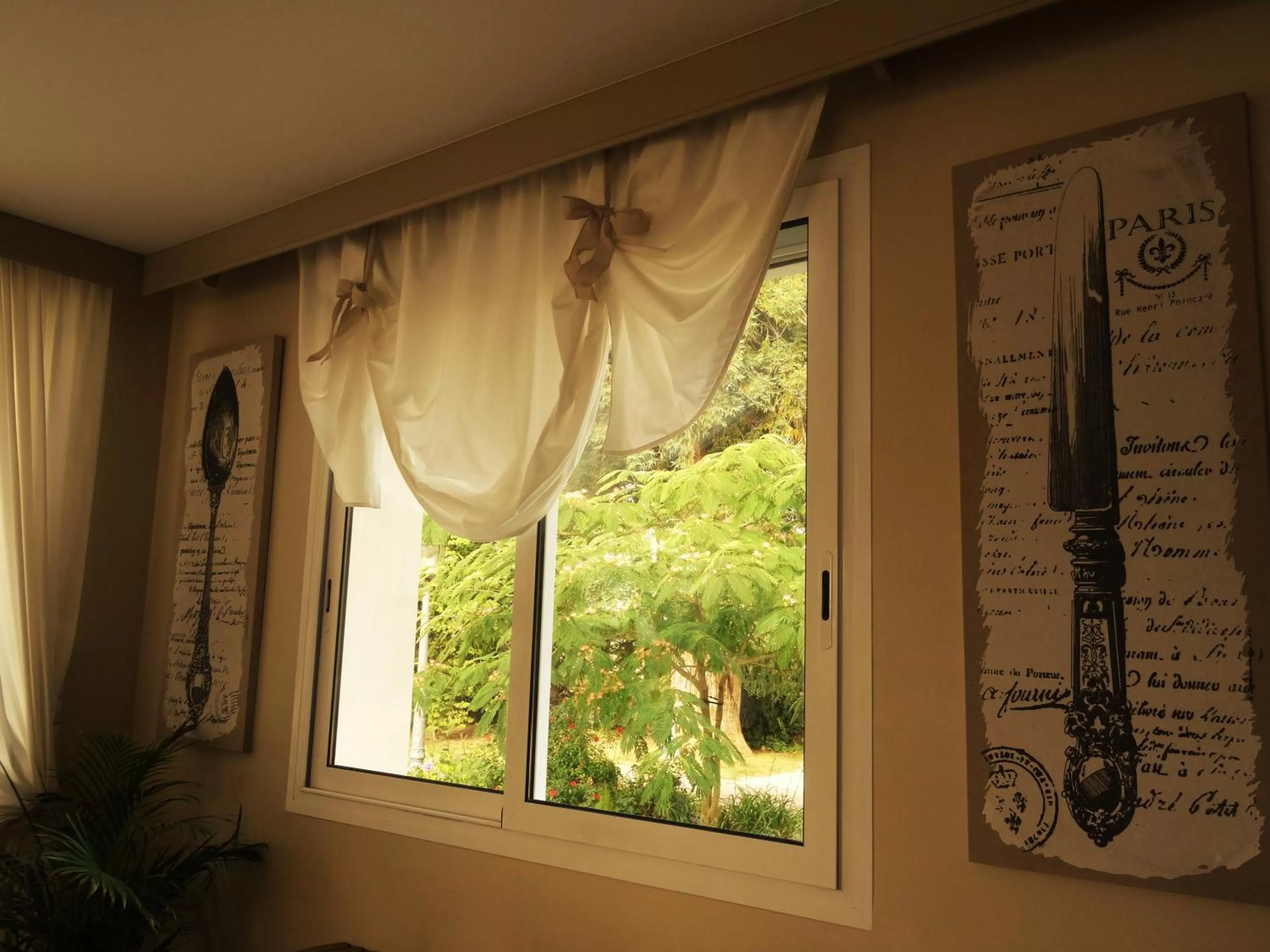 Decorative detail in Villa La Clef Des Champs