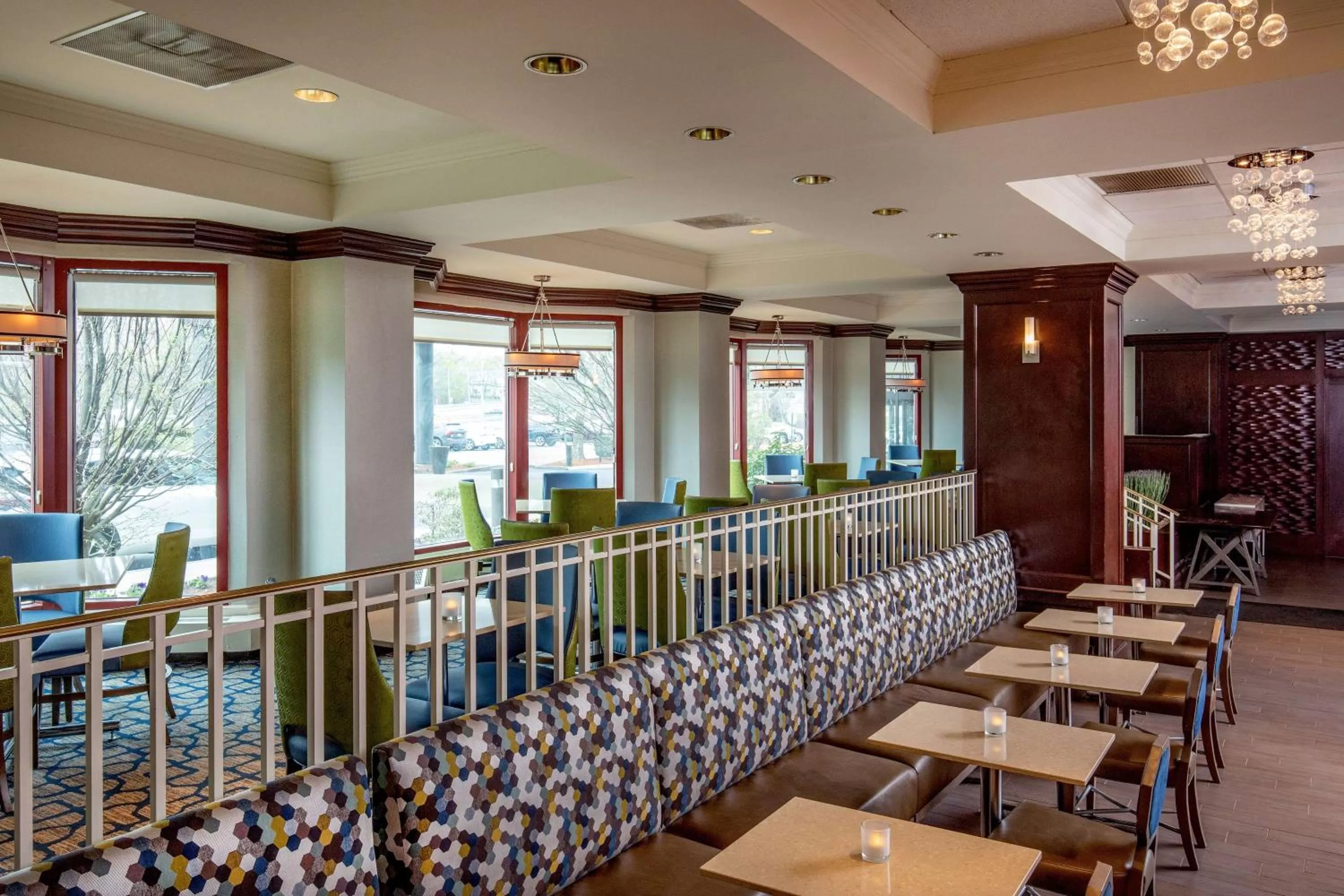 Restaurant/places to eat in Embassy Suites by Hilton Boston Waltham