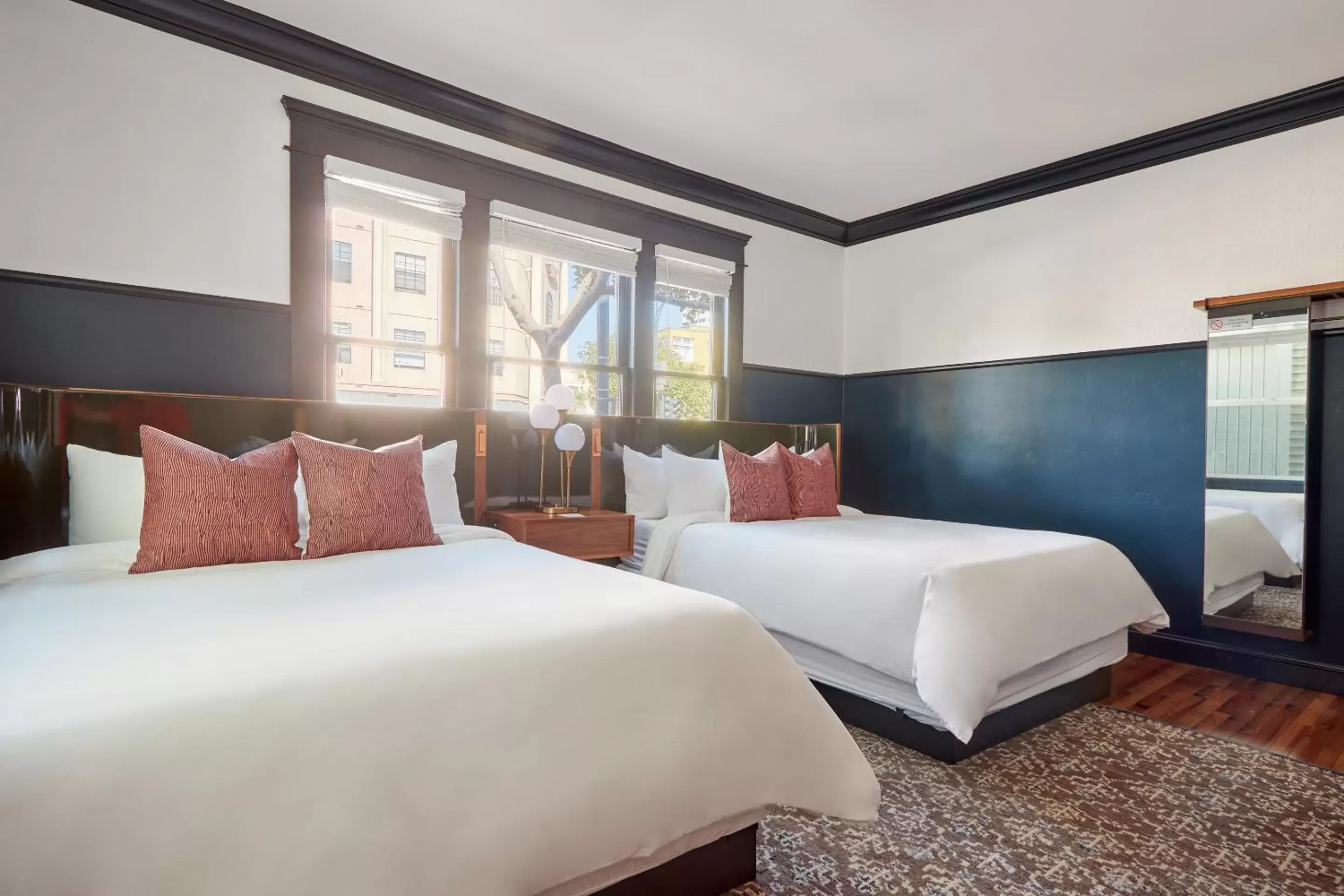 Double Room in The Davis Downtown San Diego Double Room in The Davis Downtown San Diego