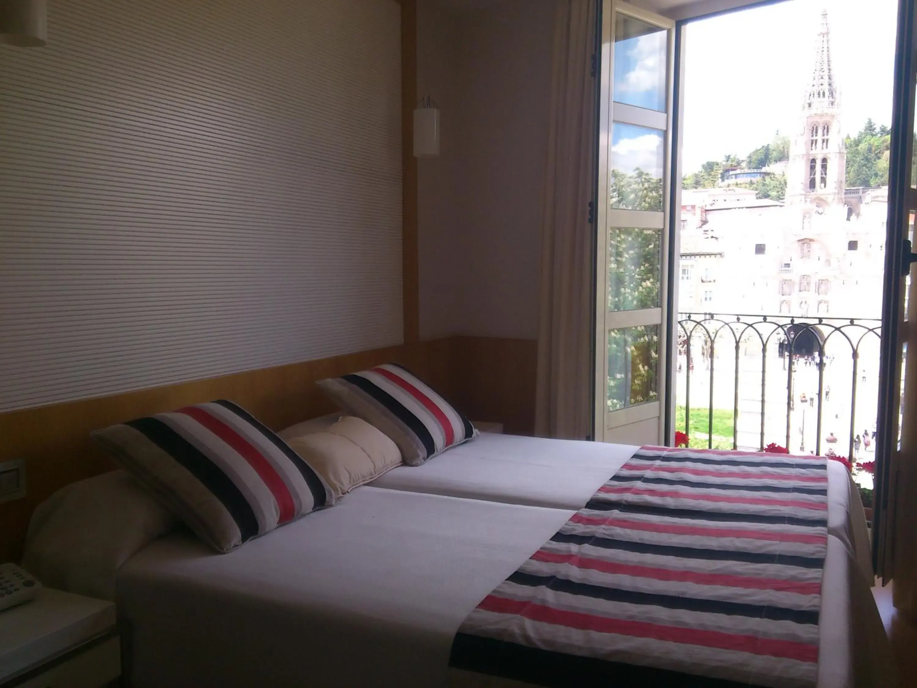 Double or Twin Room with View in Hotel Vía Gótica Double or Twin Room with View in Hotel Vía Gótica