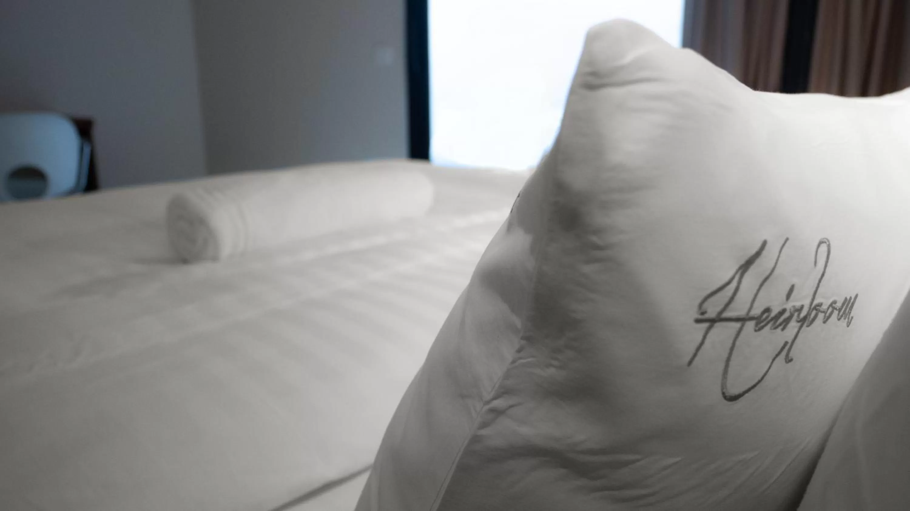 Bedroom, Bed in Heirloom - The Librarian