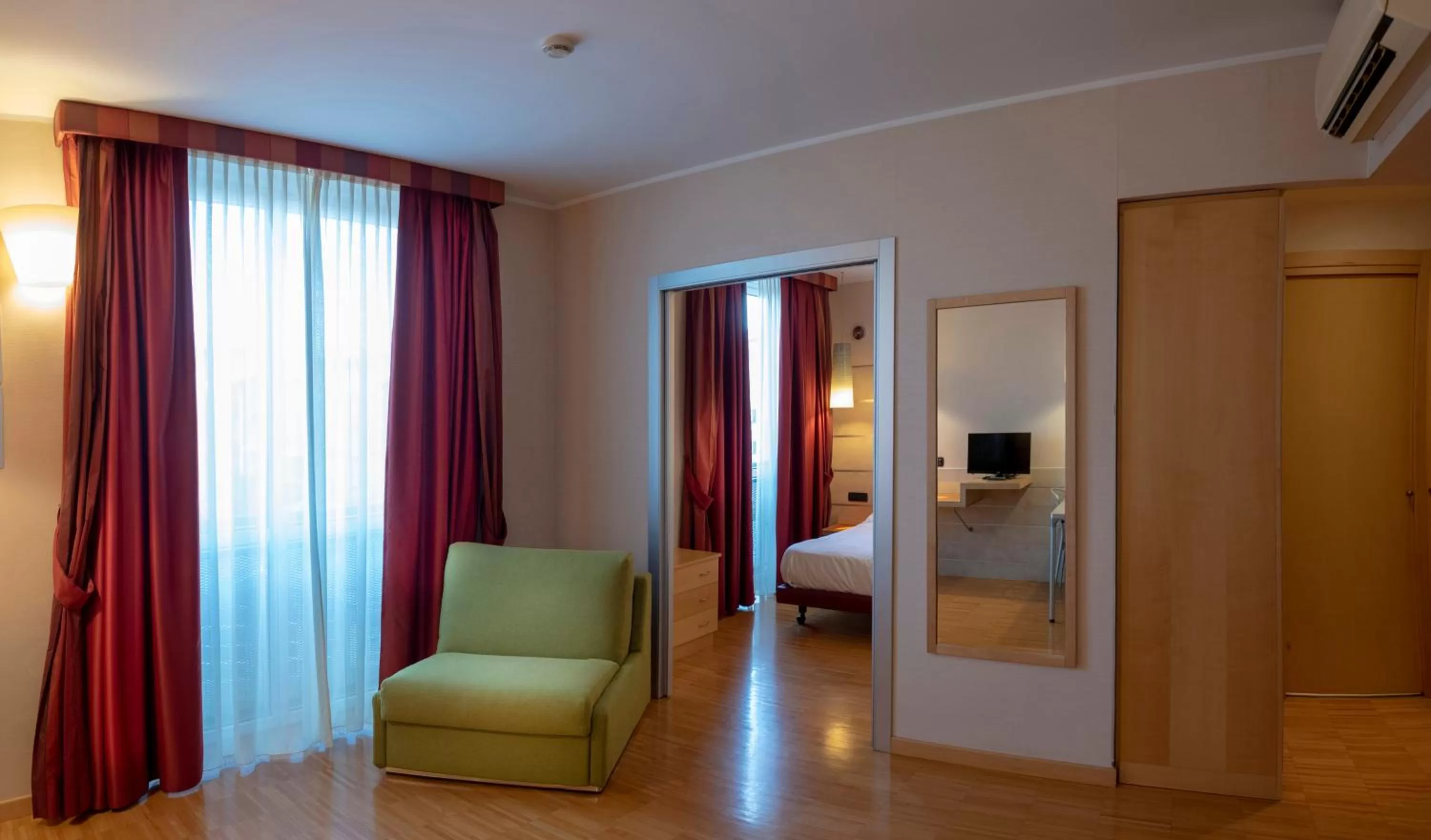 Bed in AlbaResidence Masera26