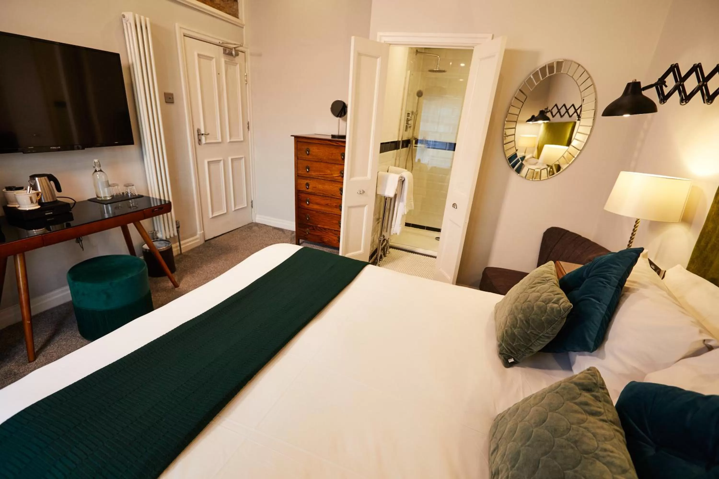 Bedroom, Bed in The Lawrence