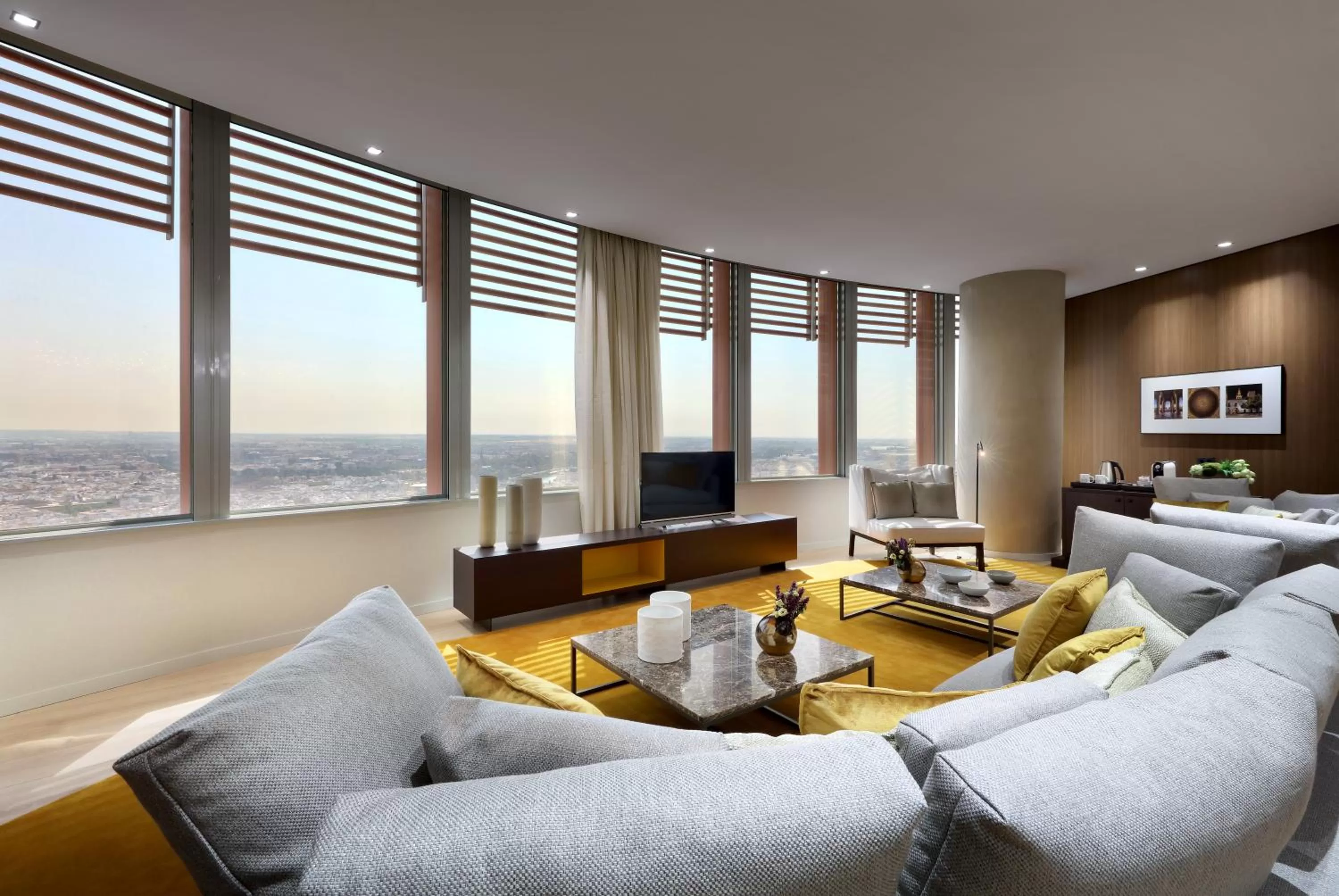 TV and multimedia in Eurostars Torre Sevilla