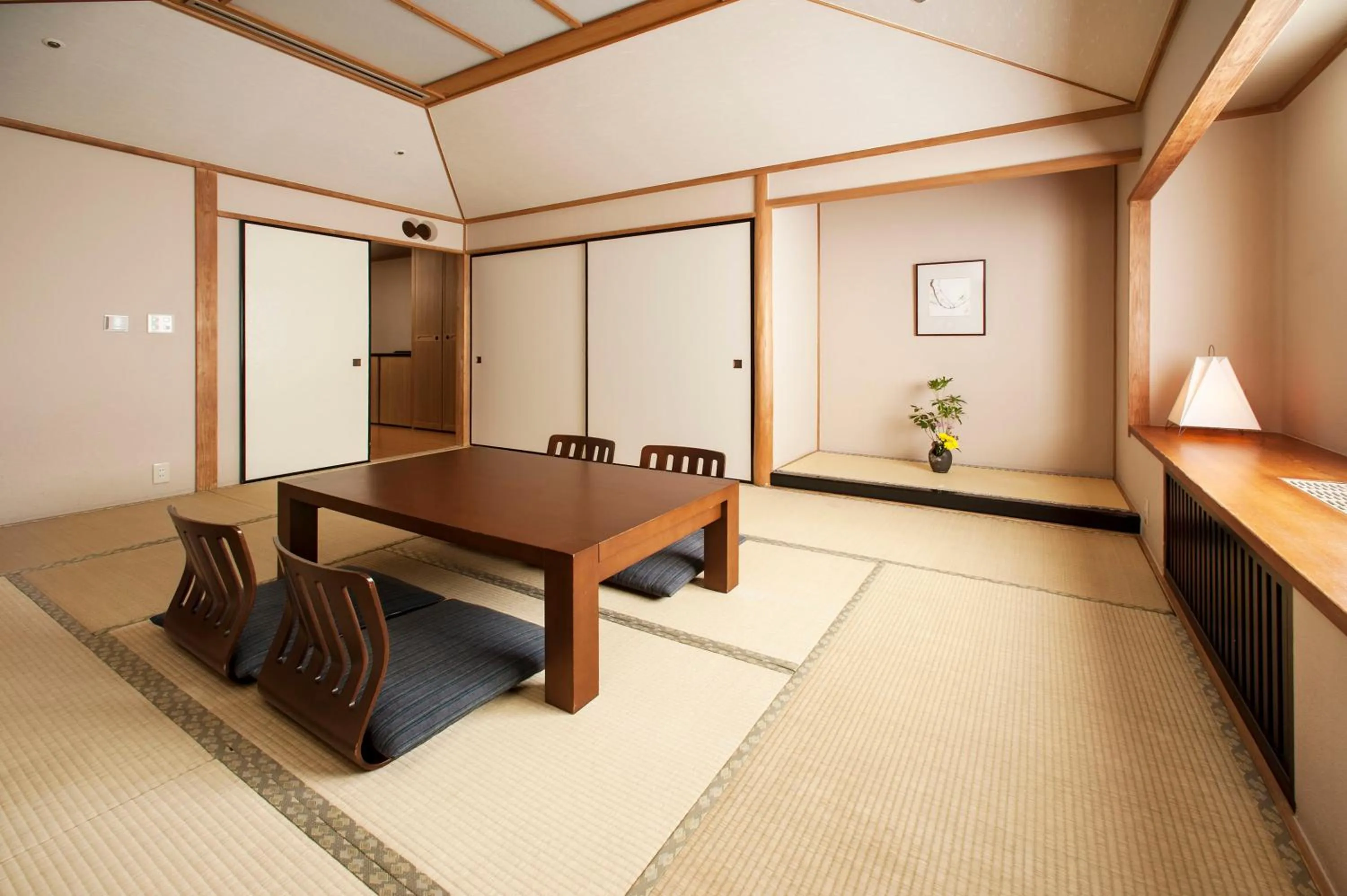 Photo of the whole room in Hotel Okura Tokyo Bay
