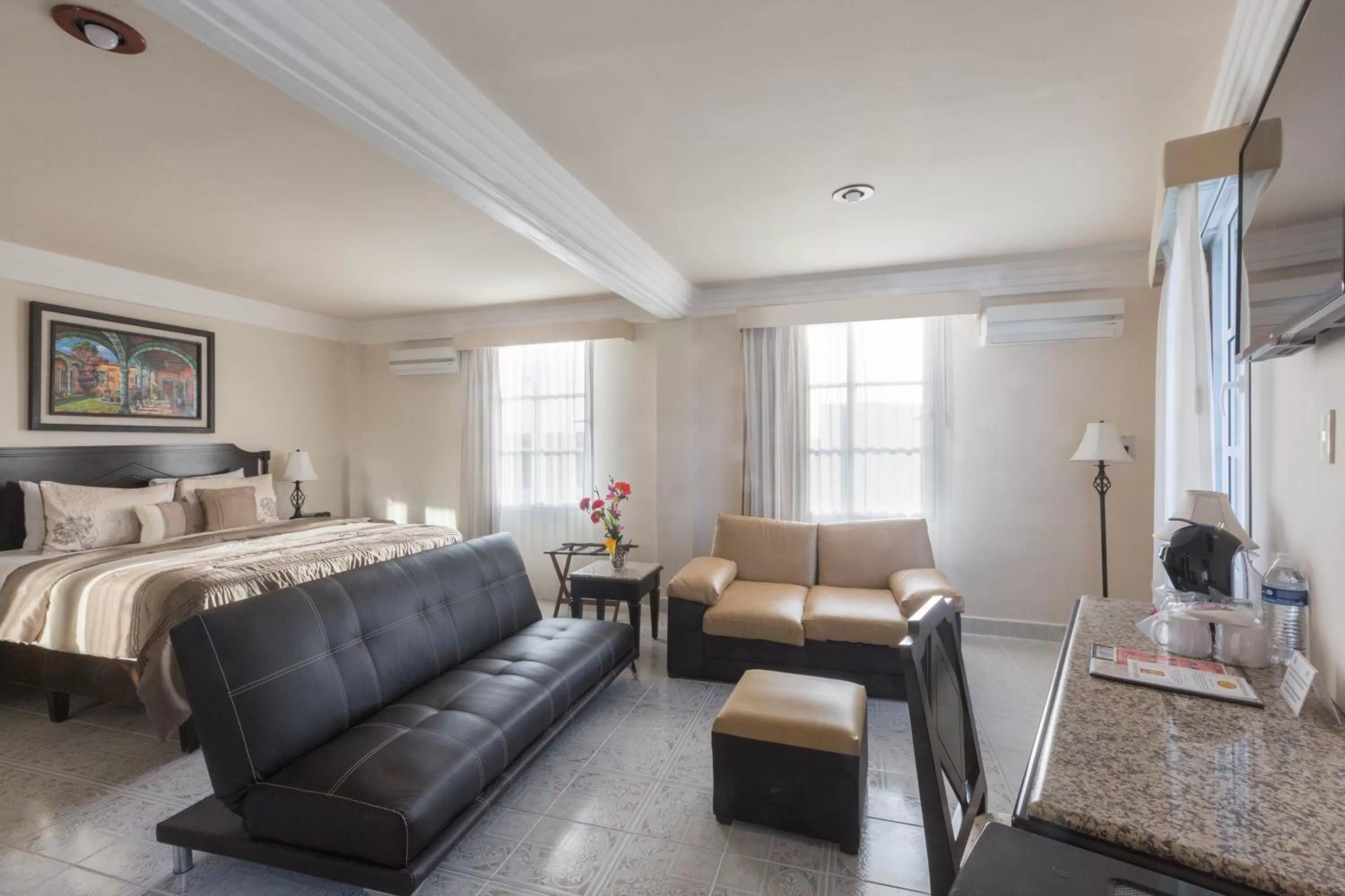 Bedroom, Bed in Hotel Victoria Merida