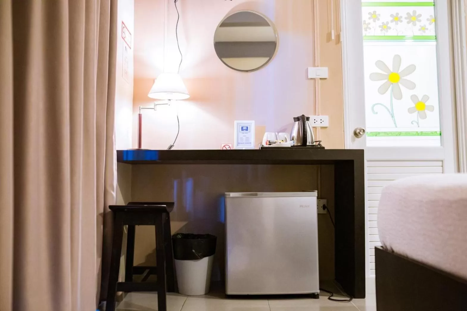 Coffee/tea facilities, Bed in THE BEACH CHA AM Residence