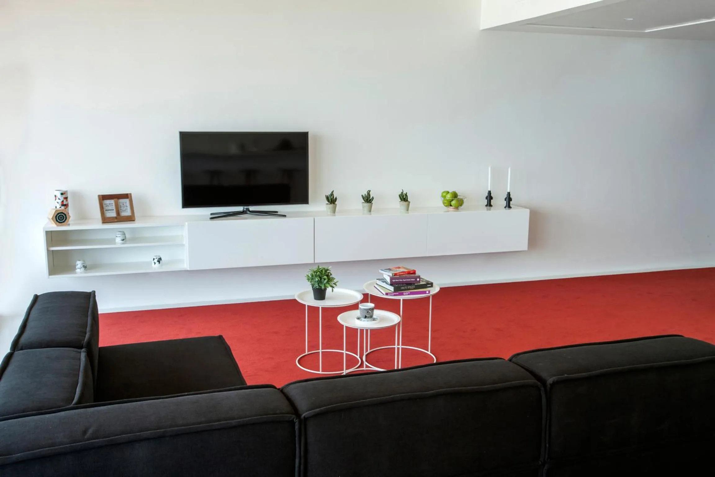 Living room in 1866 Court & Suites Hotel