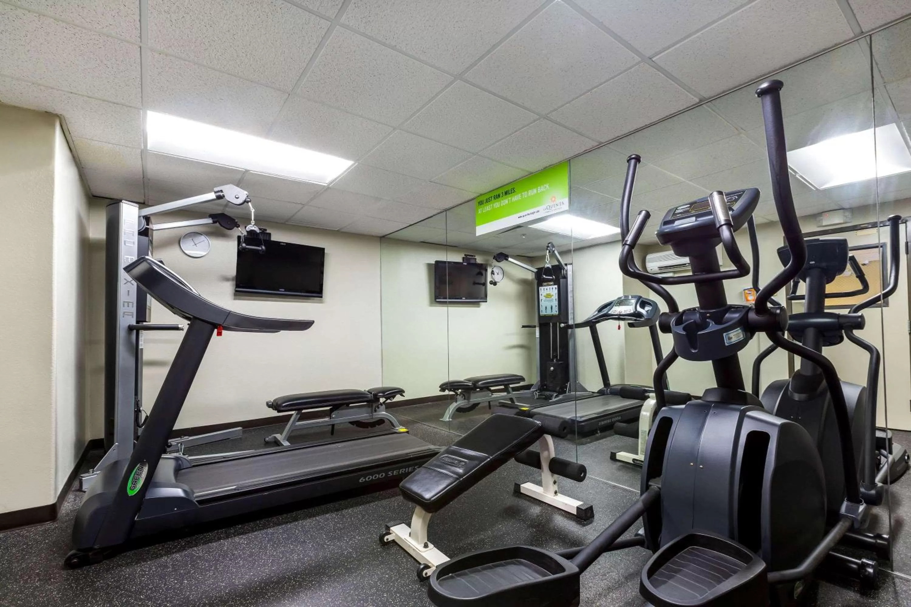 Fitness centre/facilities in La Quinta by Wyndham San Diego Mission Bay