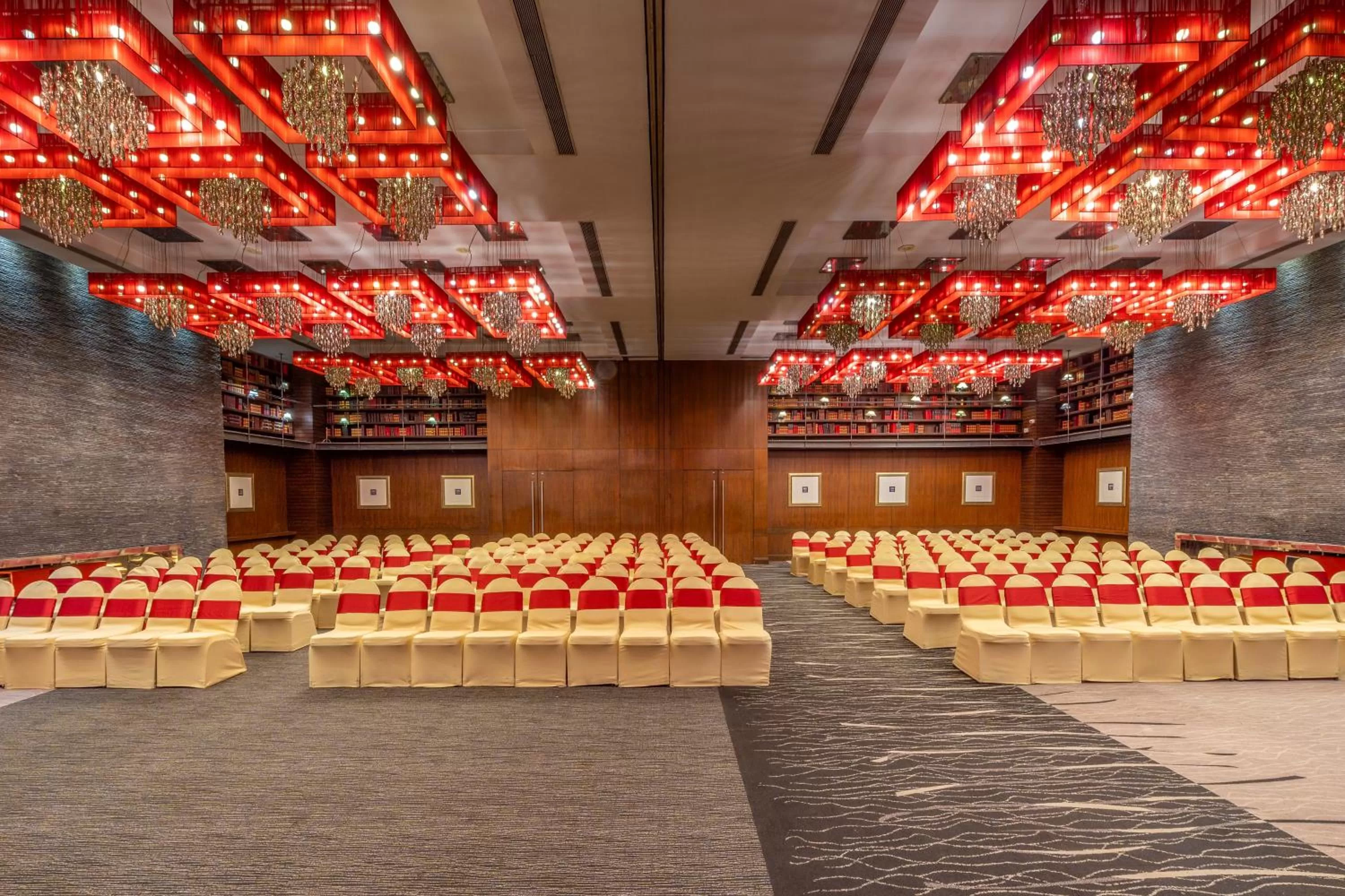 Banquet/Function facilities in O Hotel Pune