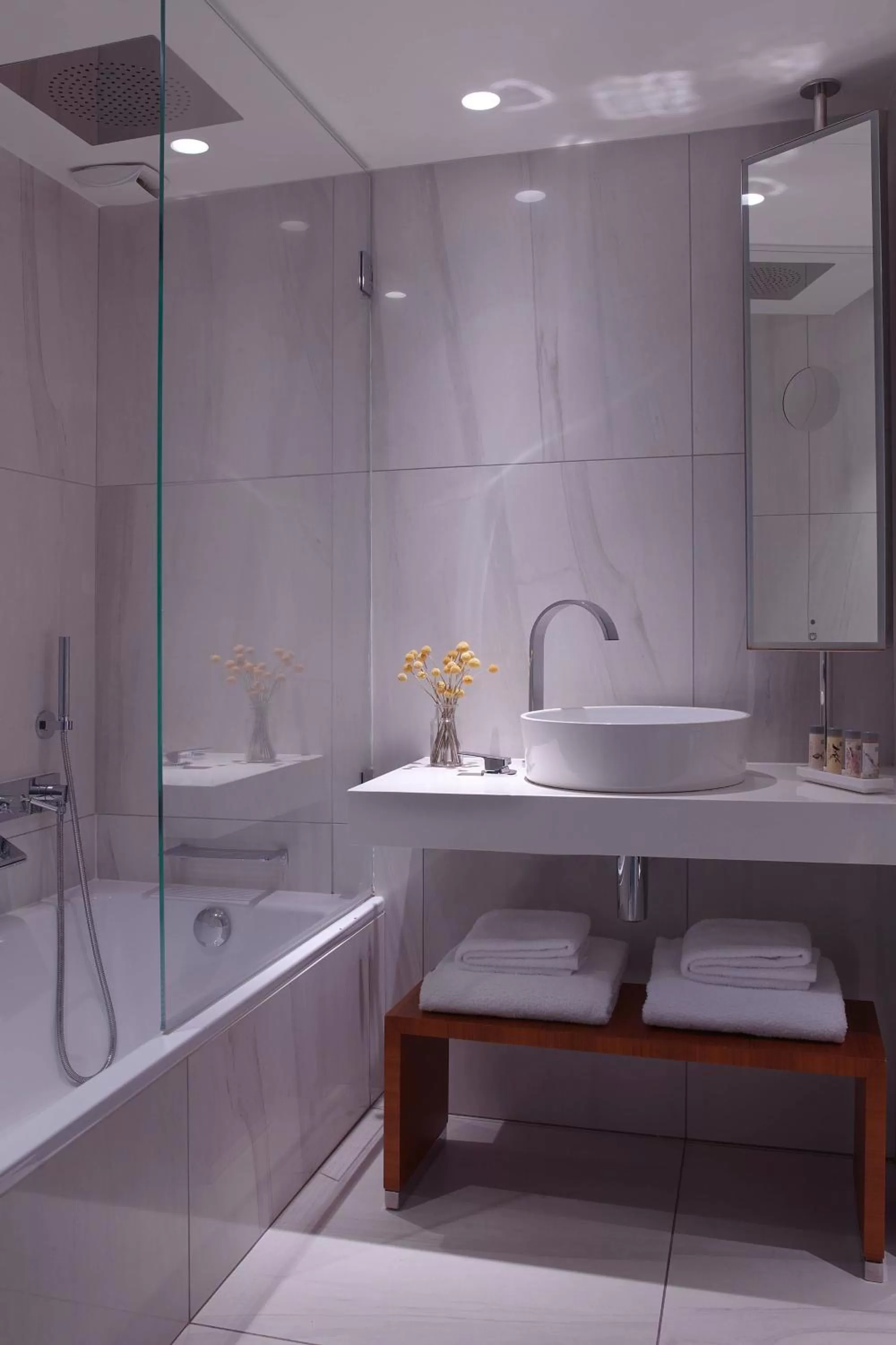 Bathroom in Renaissance Paris Republique Hotel & Spa