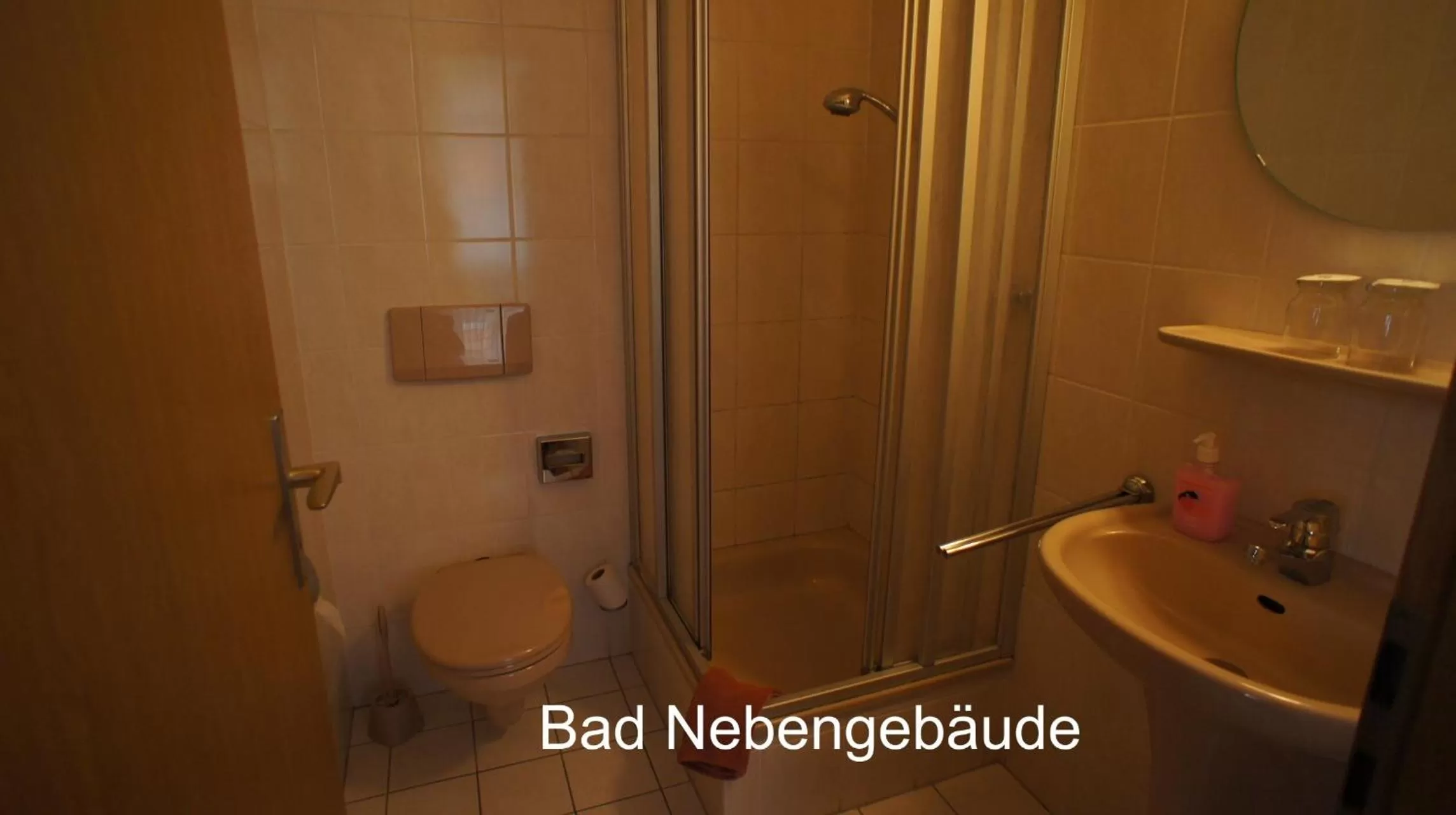 Bathroom in Exempel Schlafstuben und Quartier Langer Hals