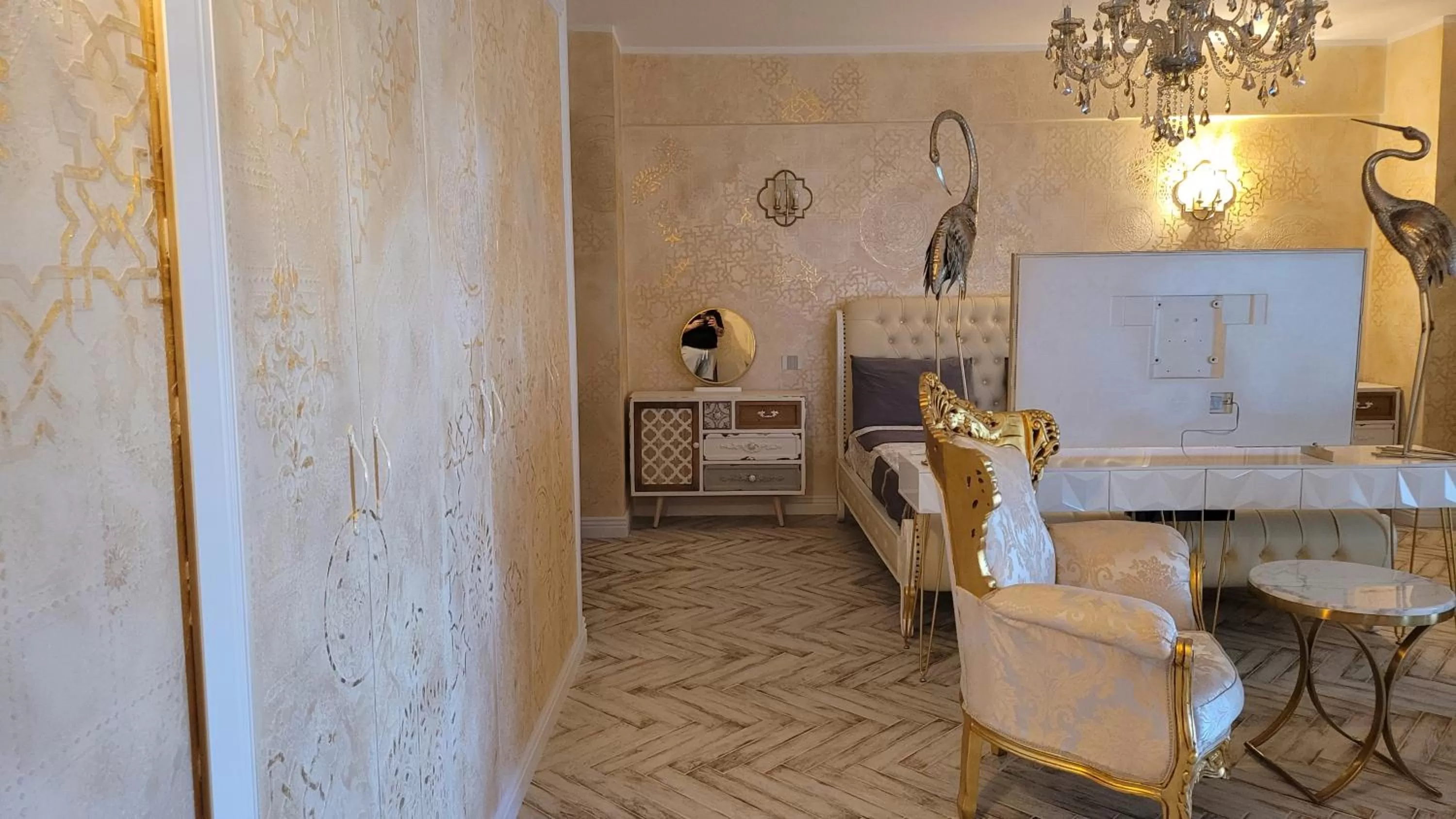 Photo of the whole room, Dining Area in Terrace Suites Iasi