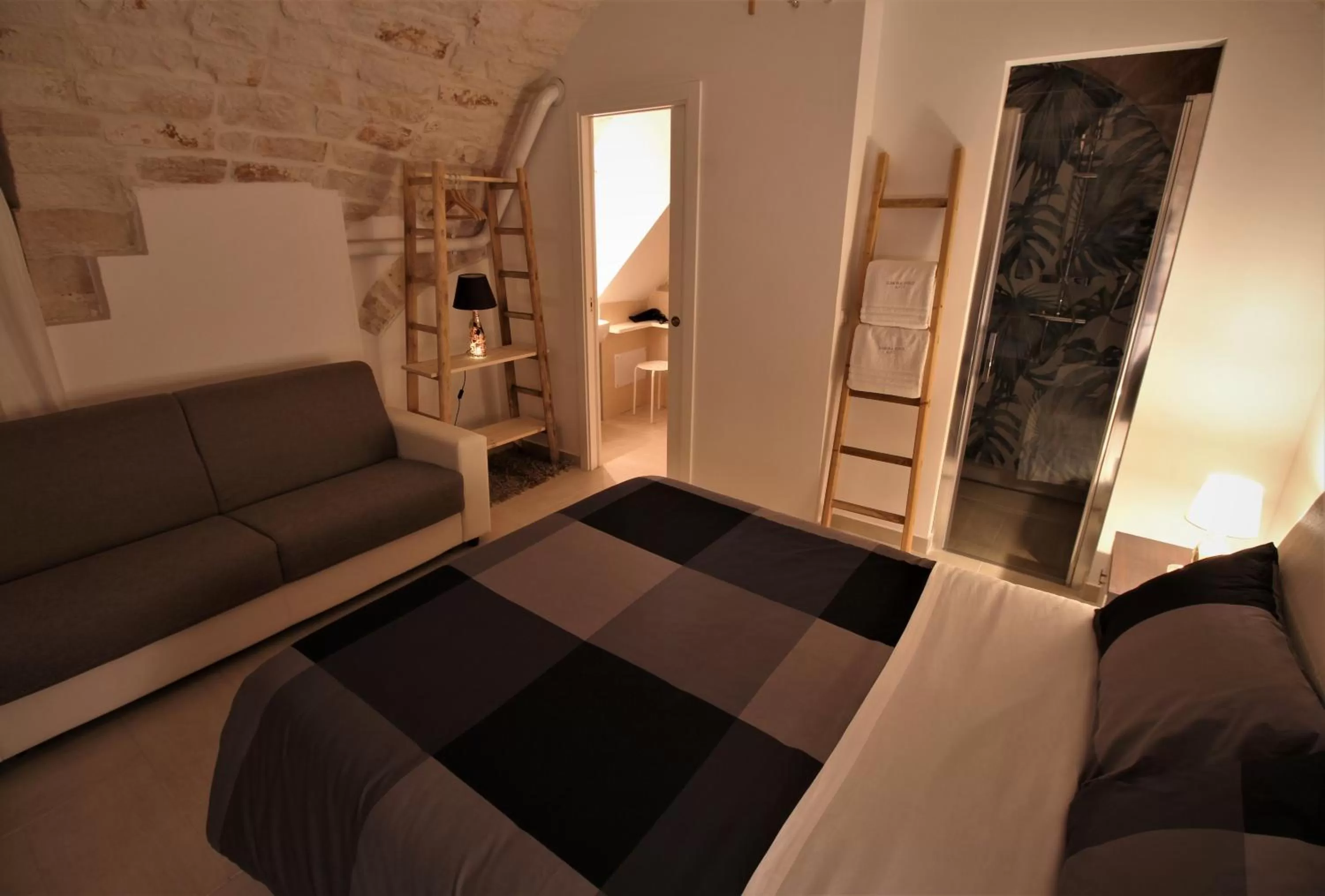 Bedroom, Bed in Albergo Diffuso Dimora Rossi B&B