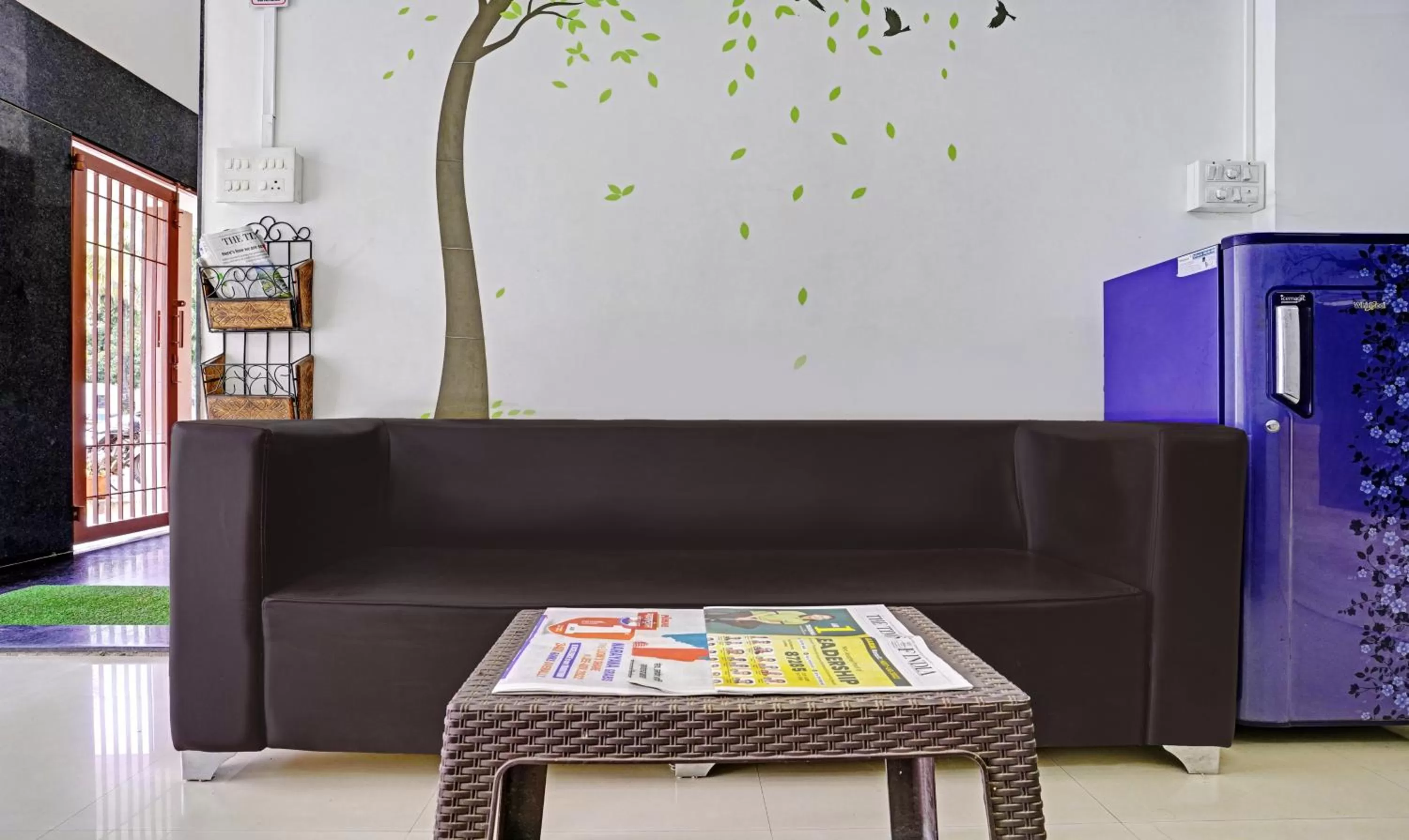 Seating area in Itsy Hotels Oasis Pride