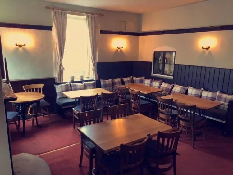 Restaurant/places to eat in Kings Head Hotel