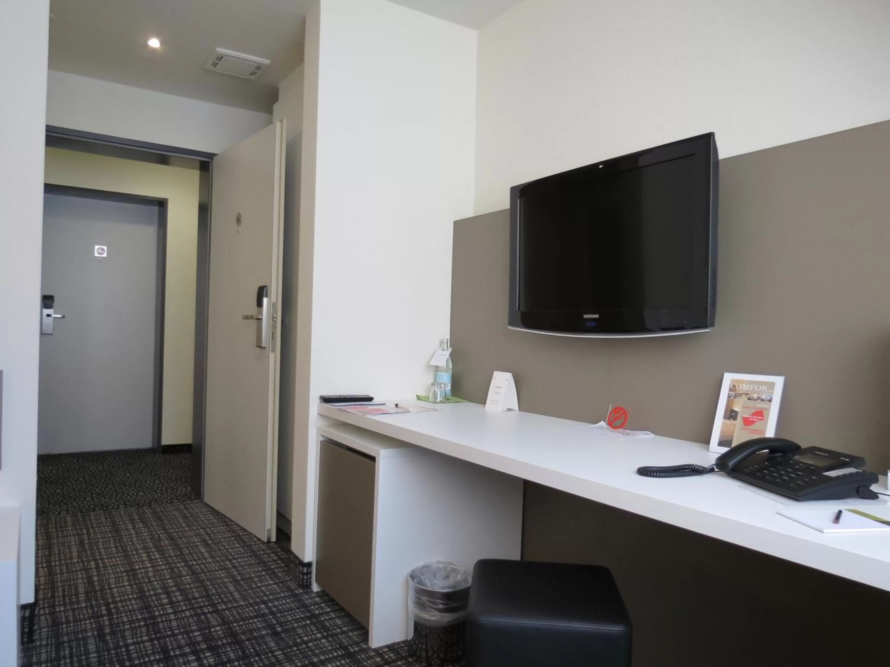 TV and multimedia in Comfor Hotel Ulm City