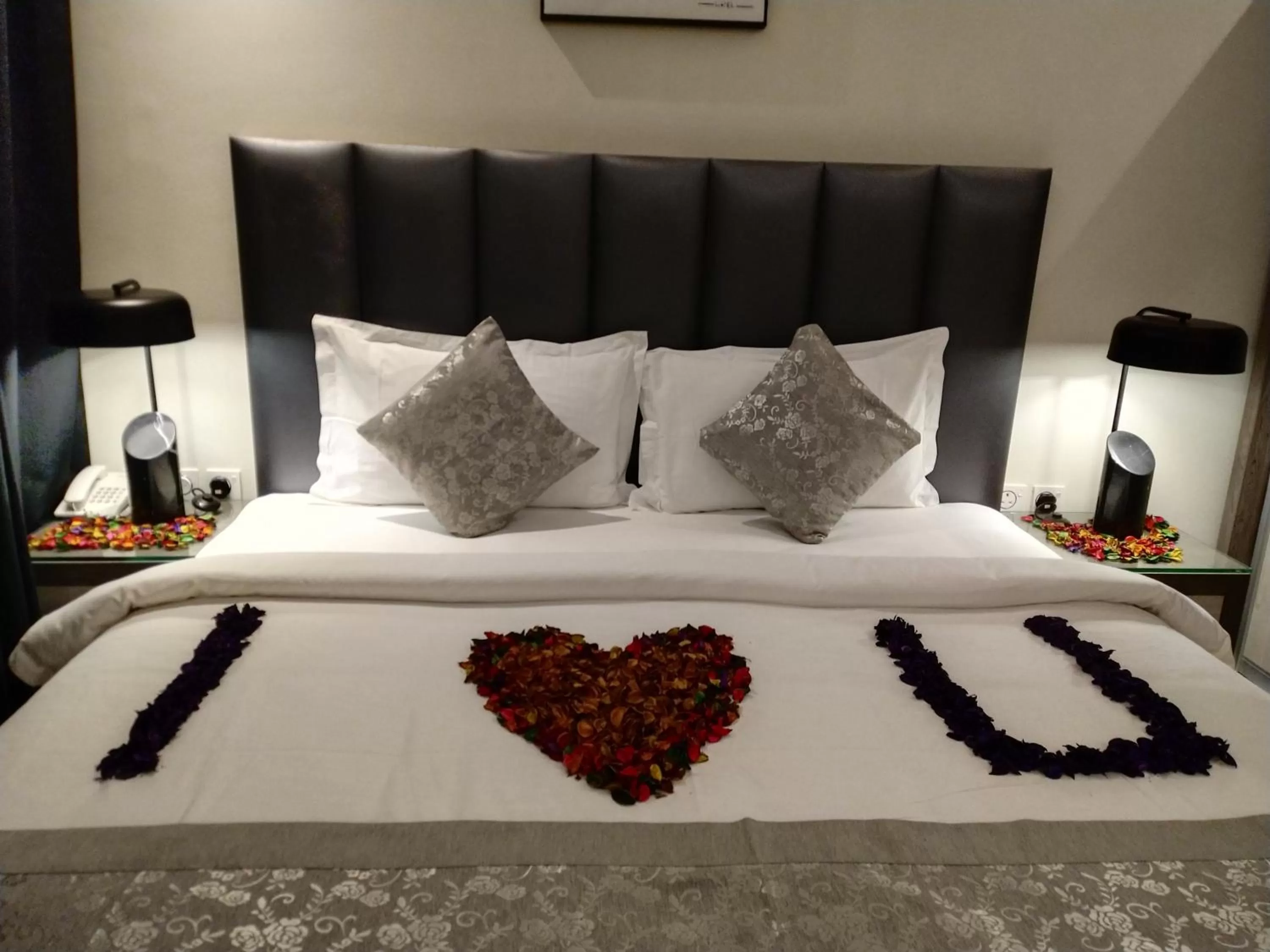 Property building, Bed in Seven Palaces