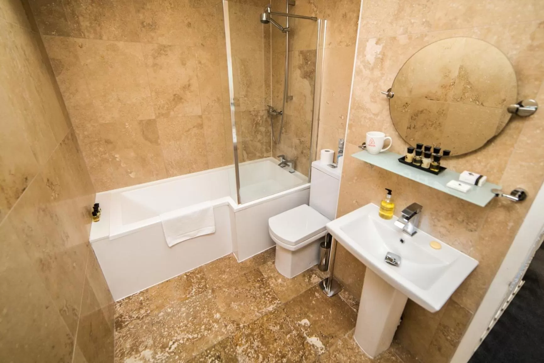 The Hugo - Hotel Concept Canterbury