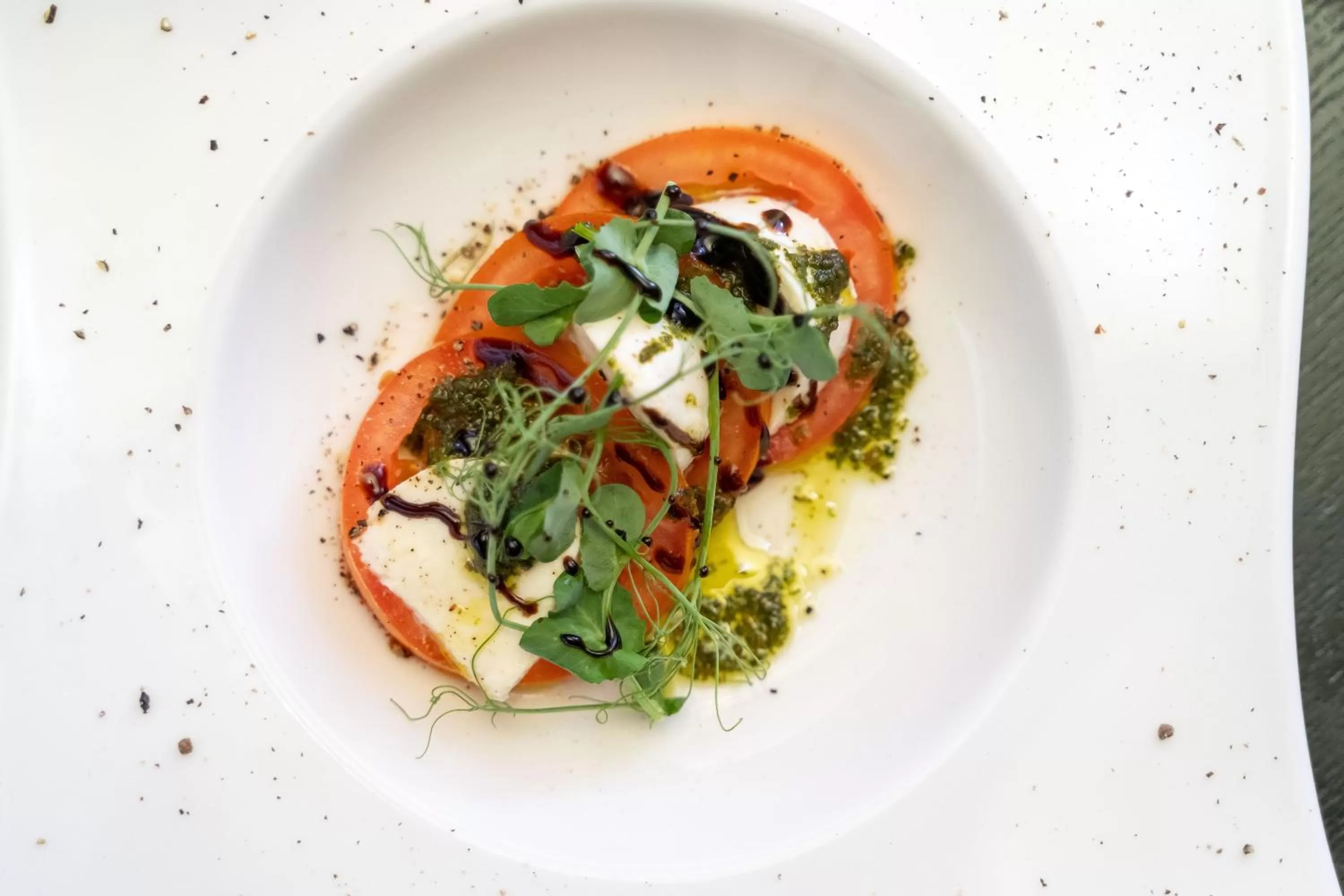 Food and drinks in Guildford Manor Hotel & Spa