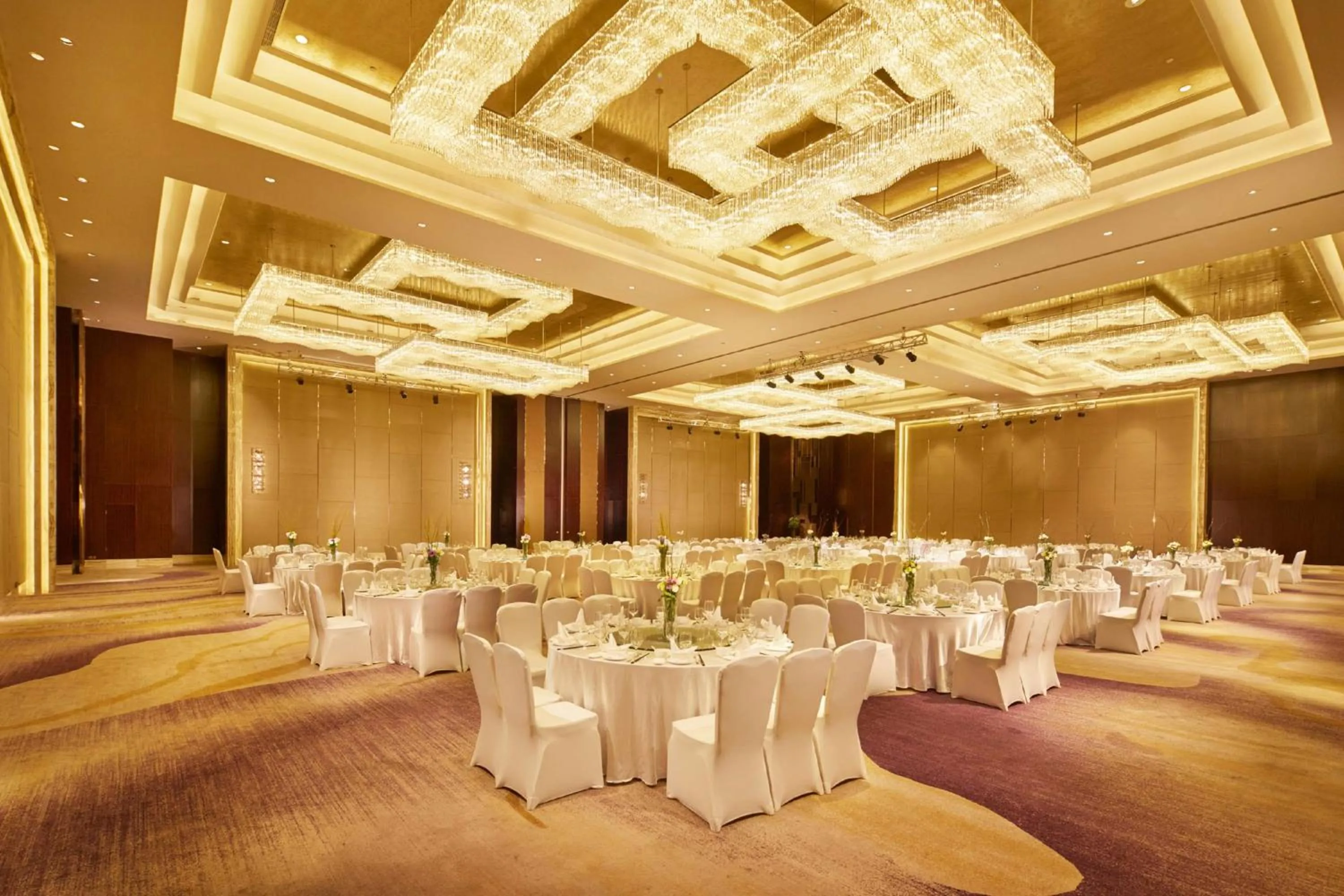 Meeting/conference room in DoubleTree By Hilton Ningbo Beilun