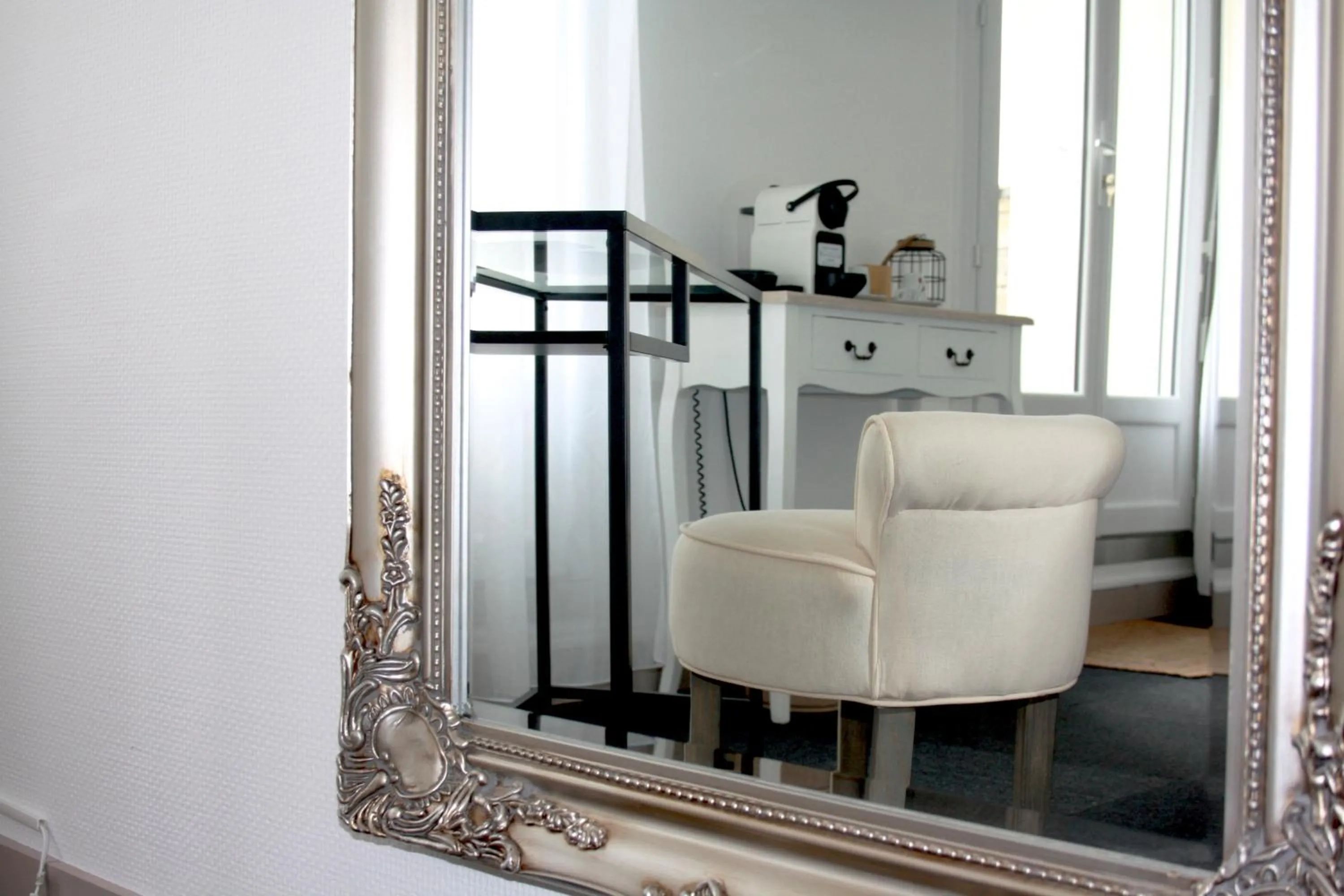 Coffee/tea facilities in Logis Hôtel Sea View