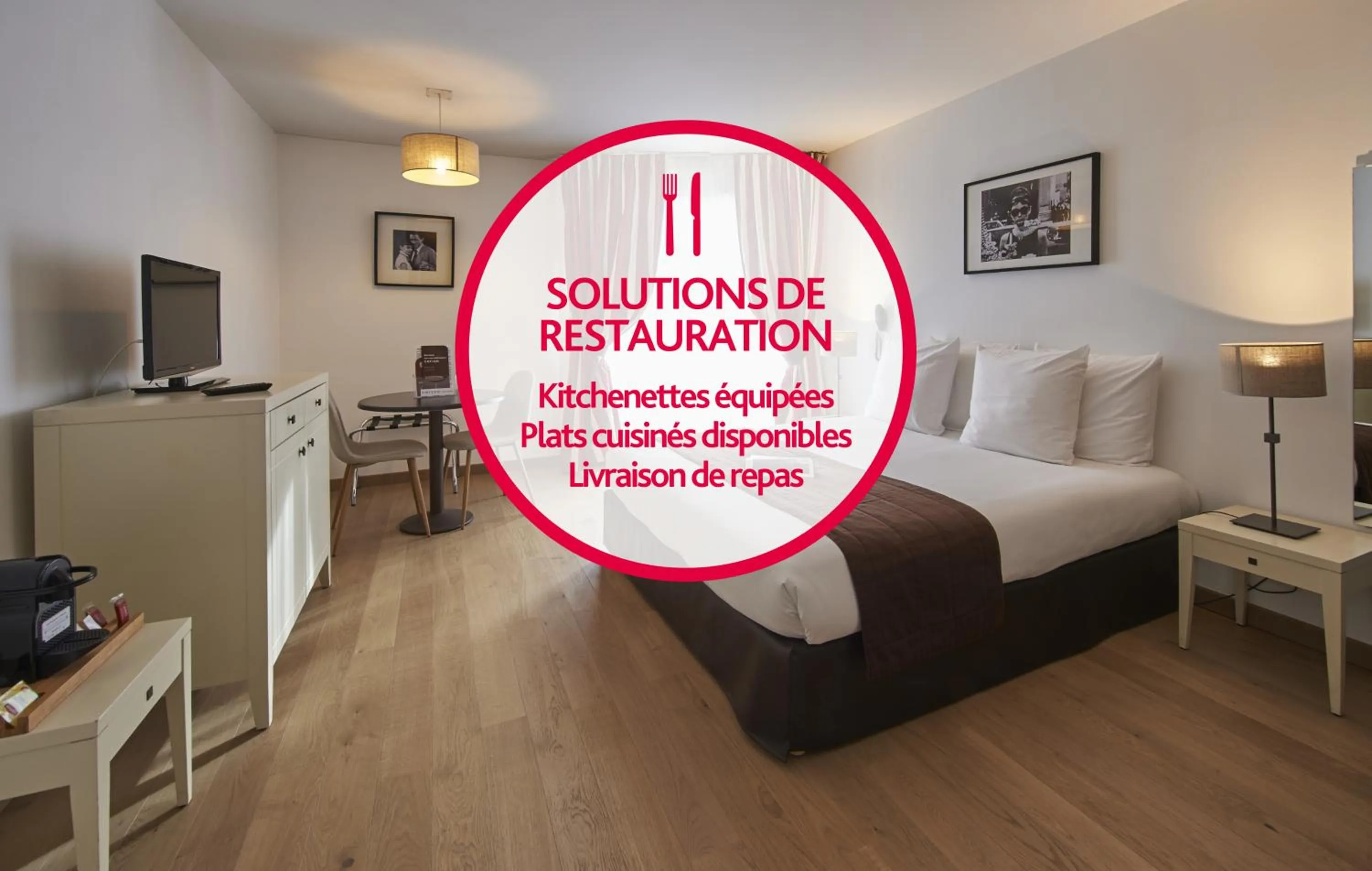 Photo of the whole room, Bed in Hotel Cerise Chatou