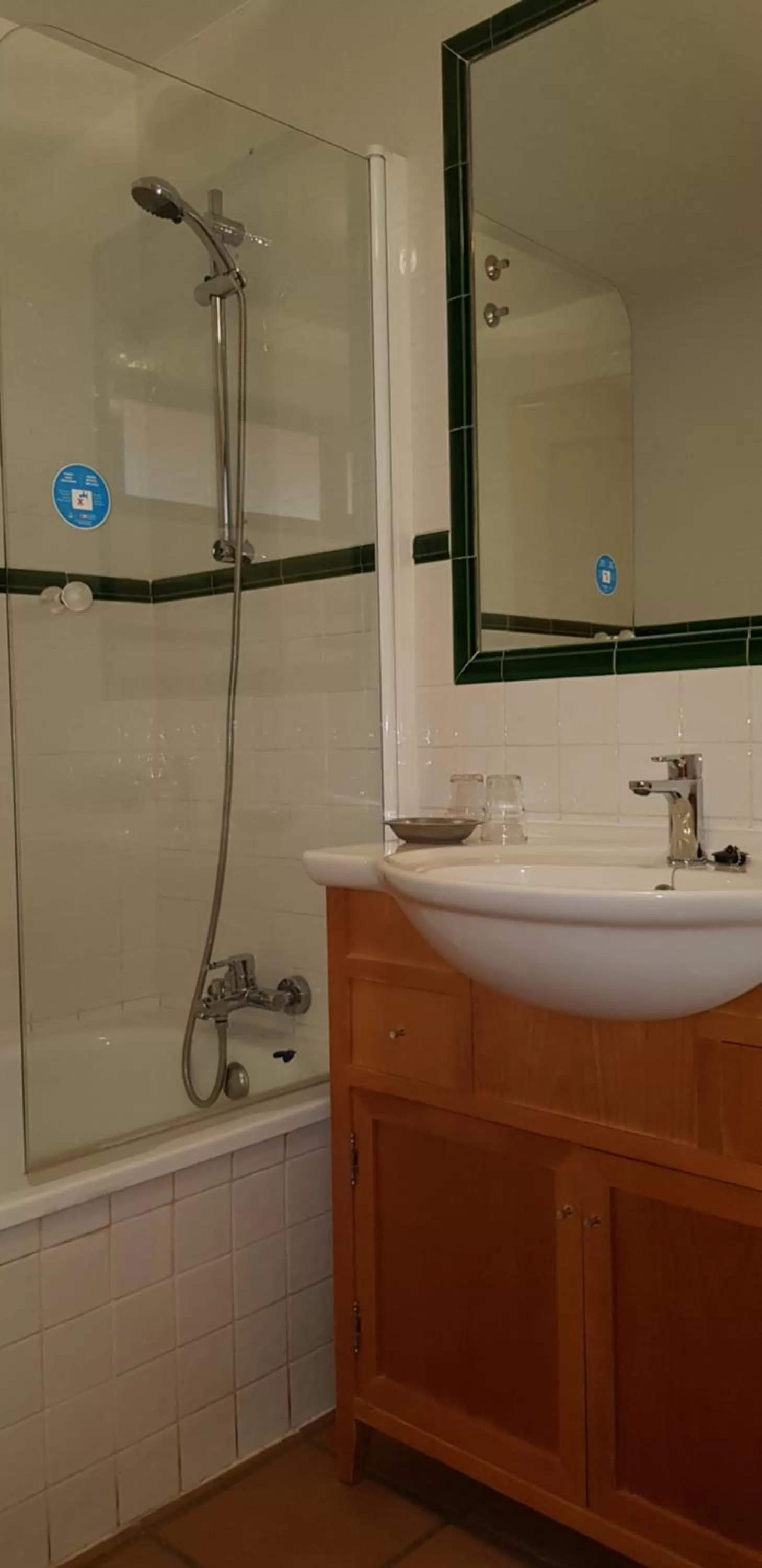 Bathroom in Hotel Sara De Ur