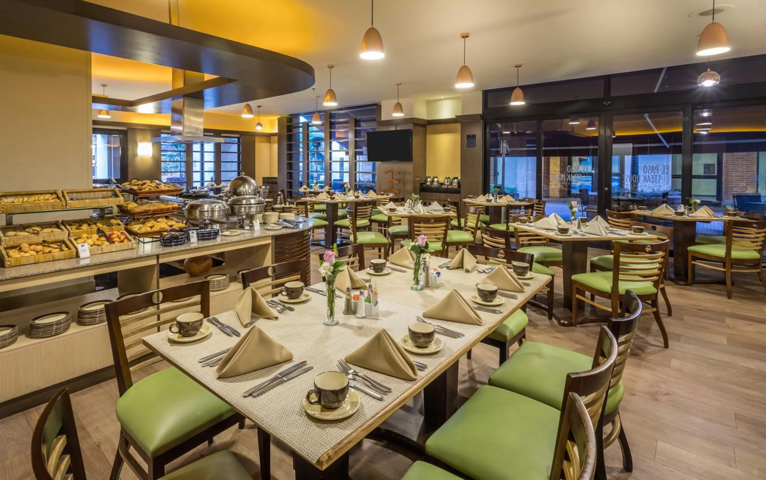 Food and drinks in GHL Hotel Capital