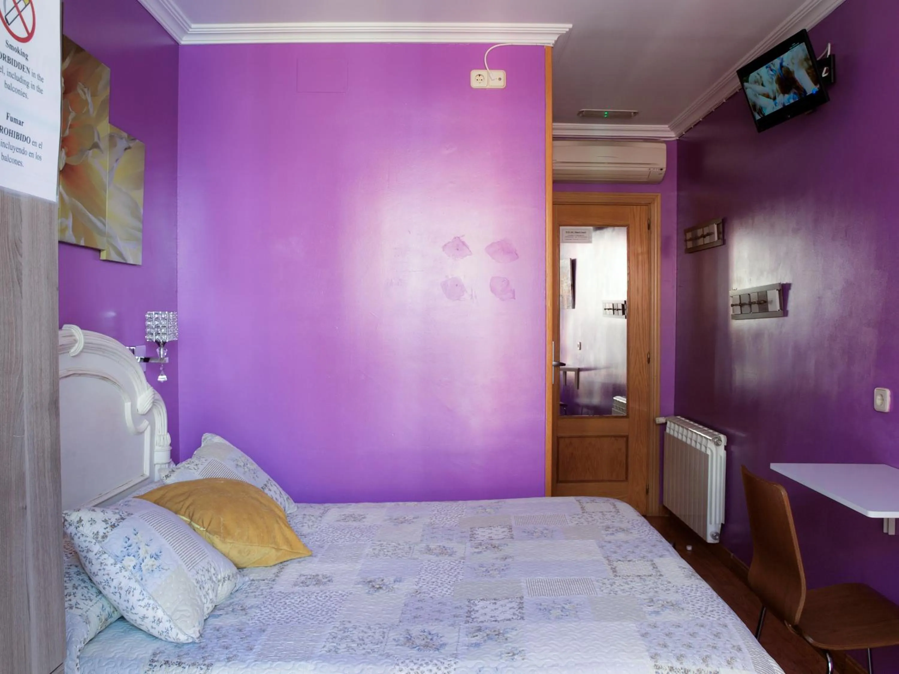 Bed in RC Miguel Angel