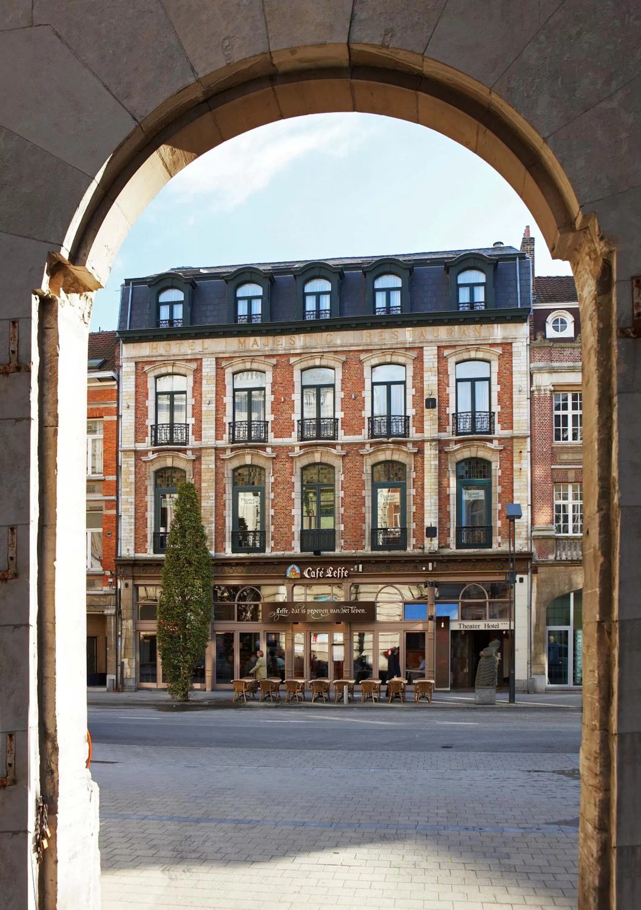 Facade/entrance in Theater Hotel Leuven Centrum
