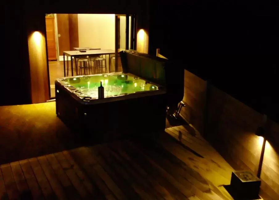 Hot Tub in B&B Presende