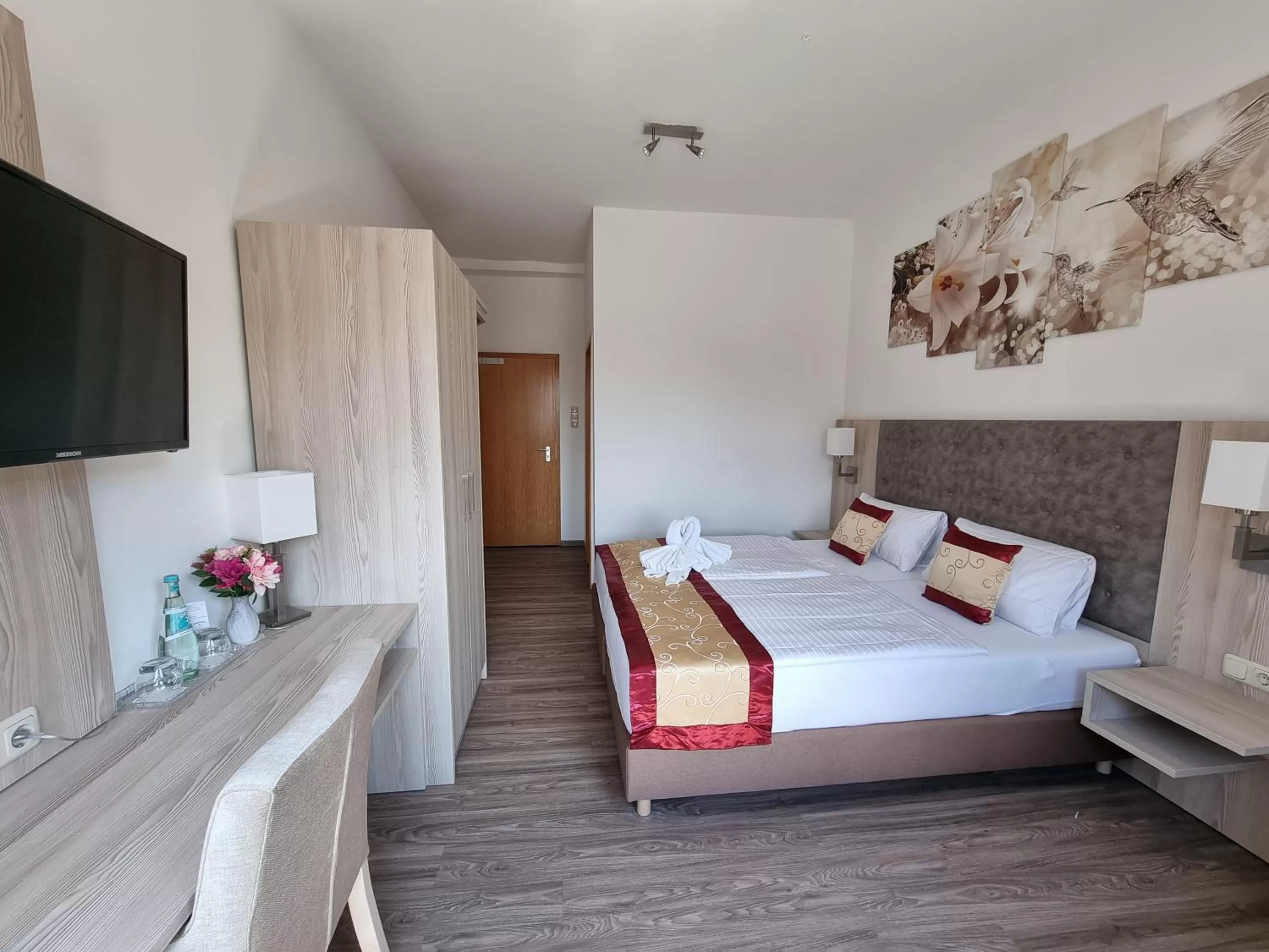 Bed in Hotel Medebach - Zum Schwanenkönig