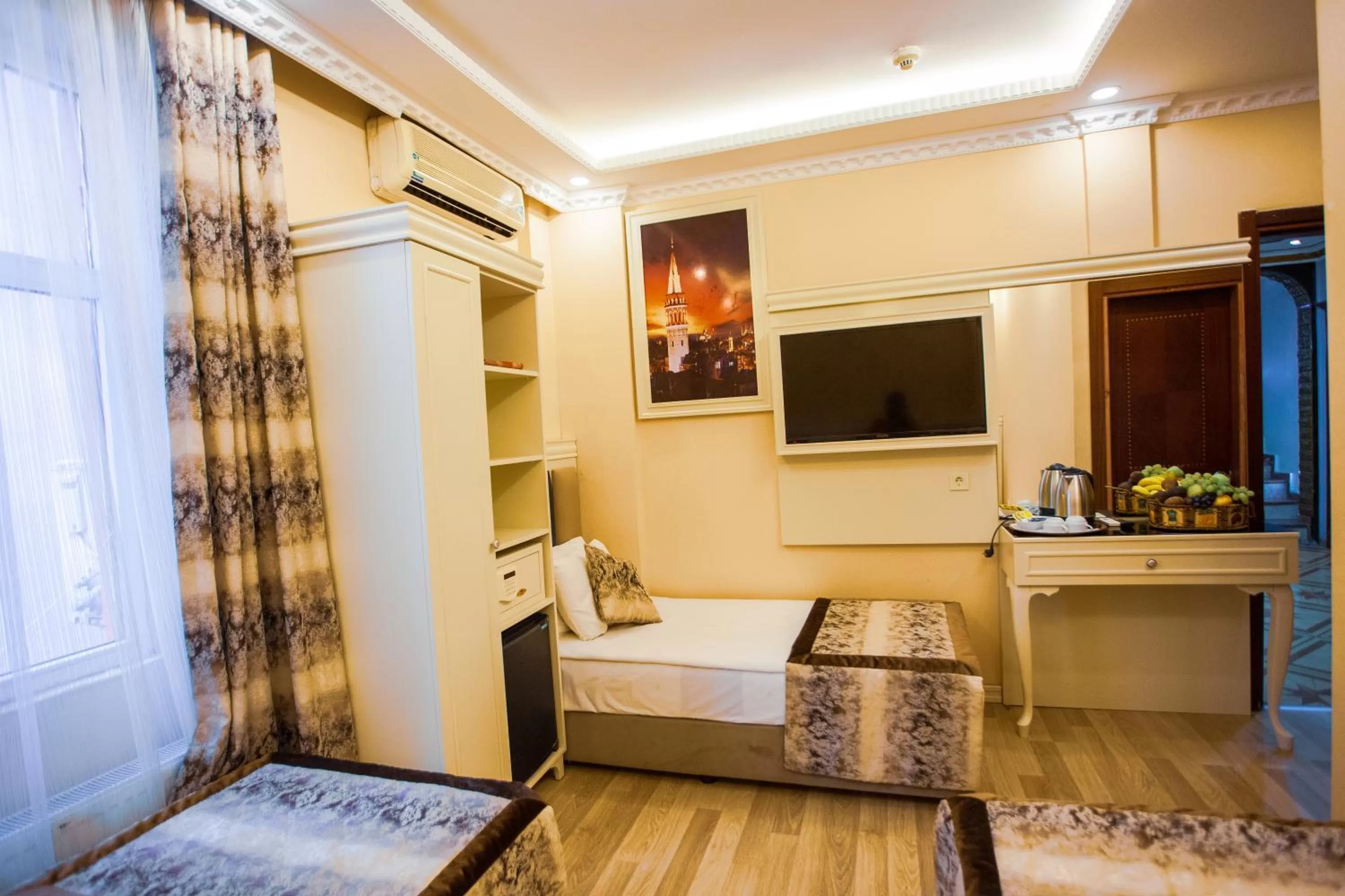 Bed in Best Nobel Hotel