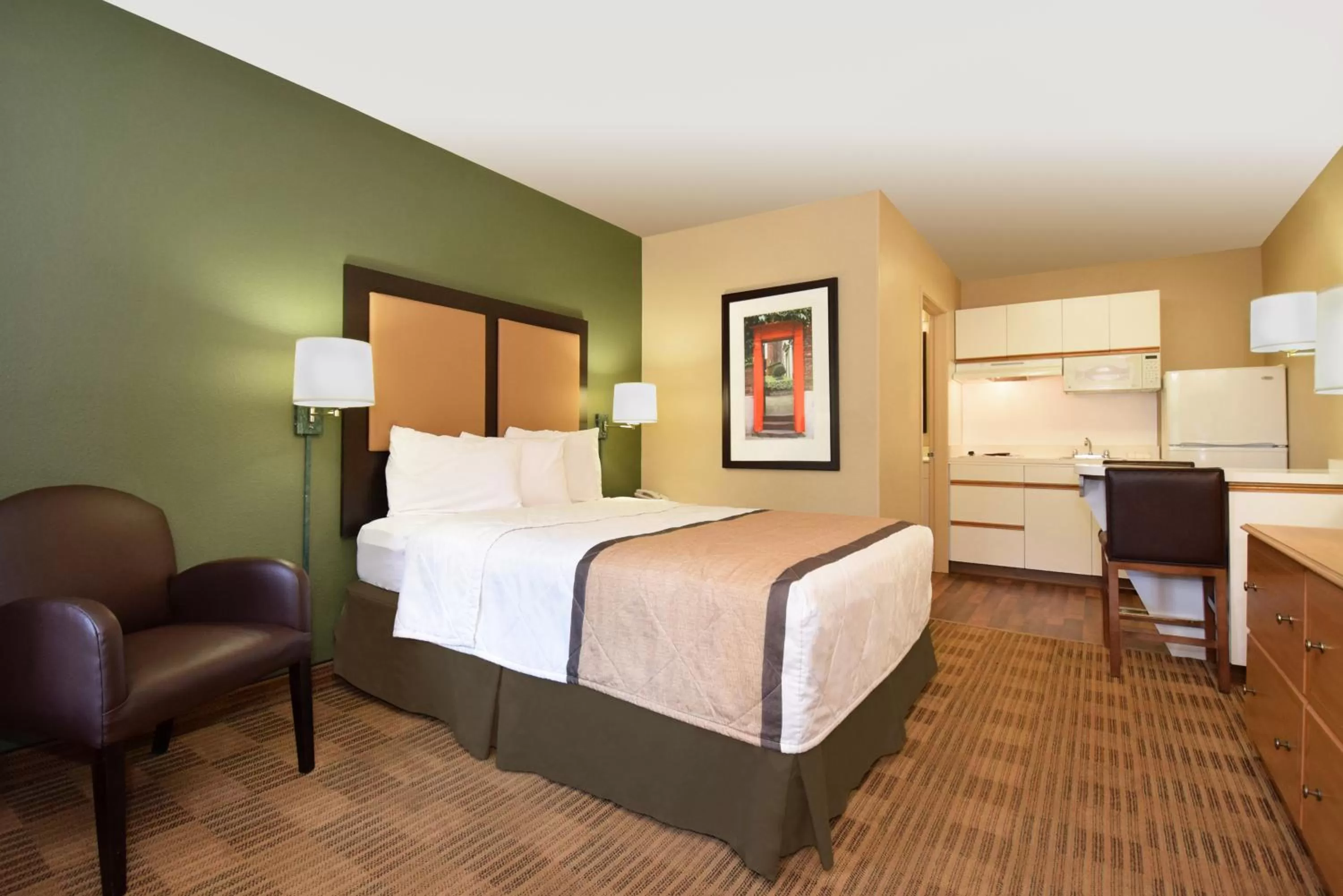Bed in Extended Stay America Suites - Denver - Tech Center South - Inverness