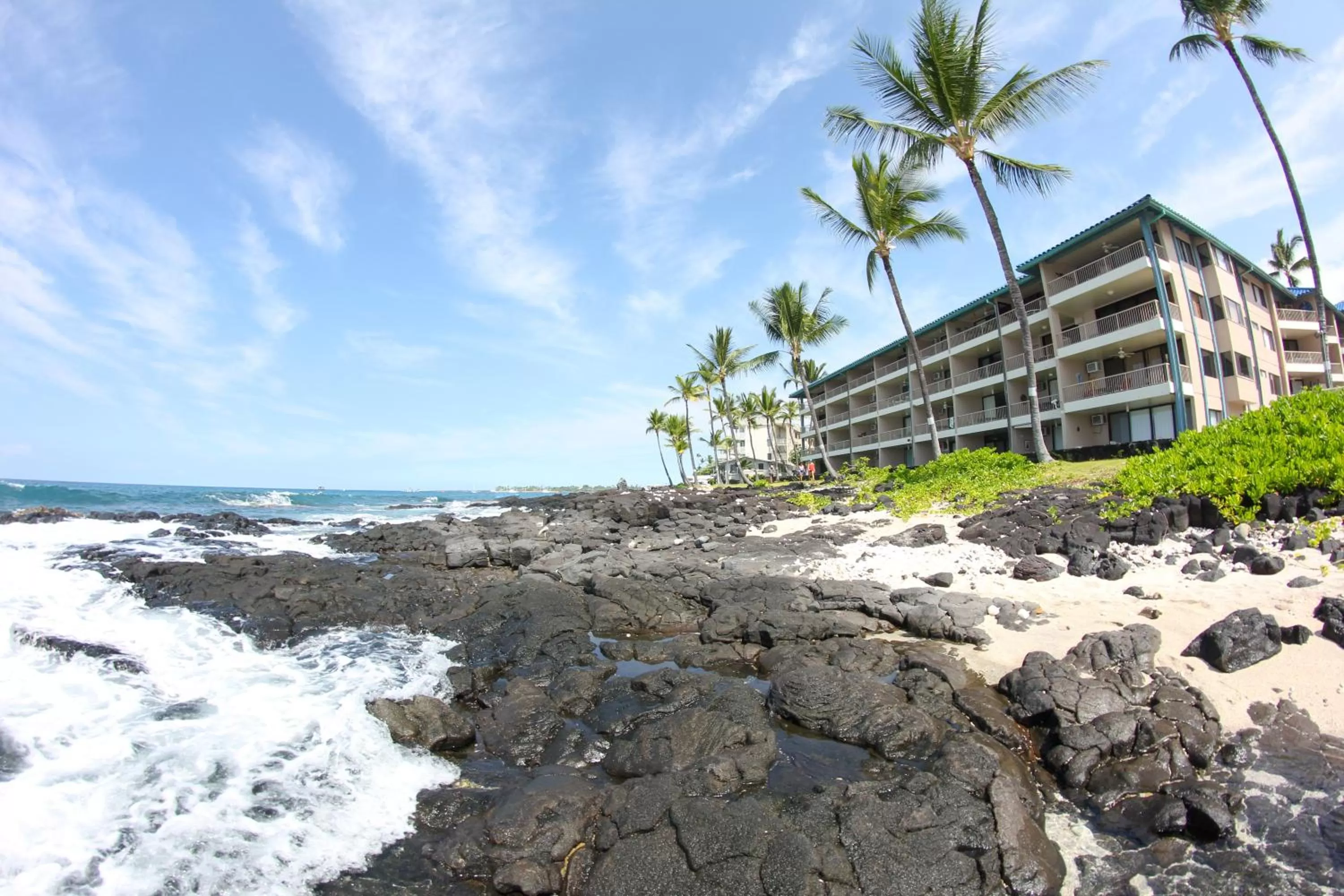 Shower in Kona Reef Resort by Latour Group