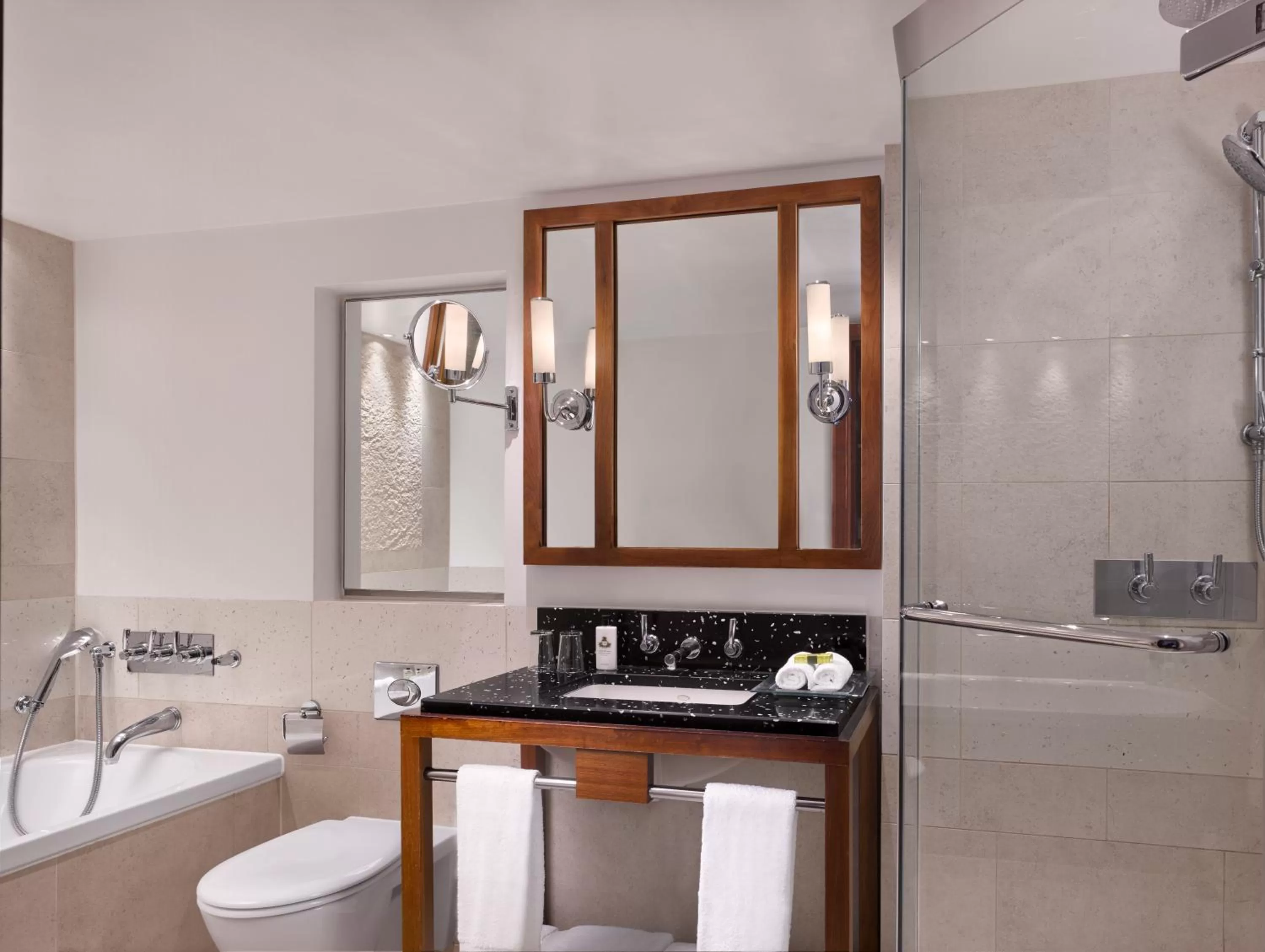 Bathroom in InterContinental London Park Lane by IHG