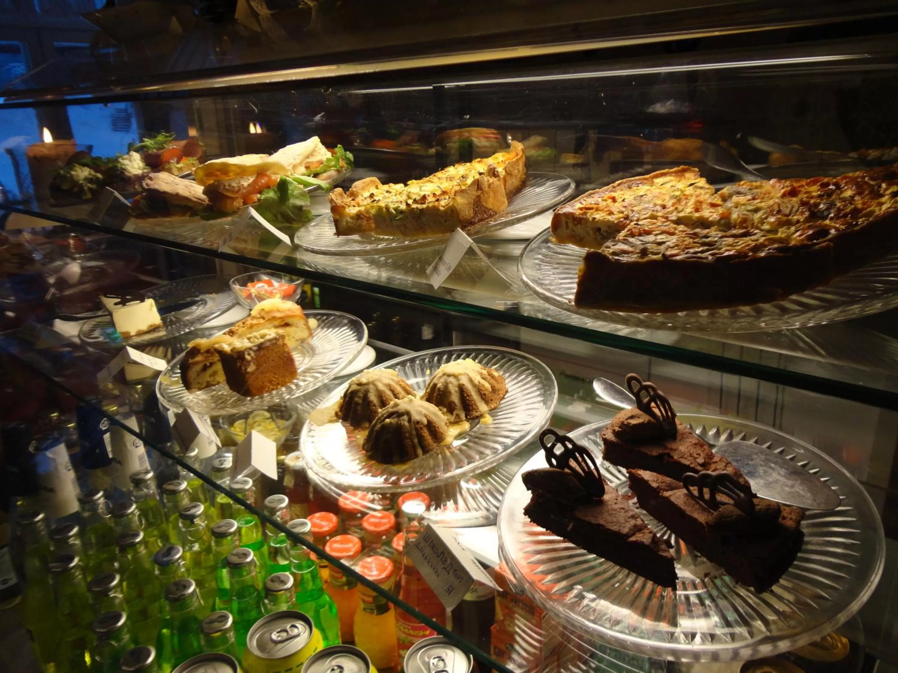 Restaurant/places to eat in Varjola Holiday Center