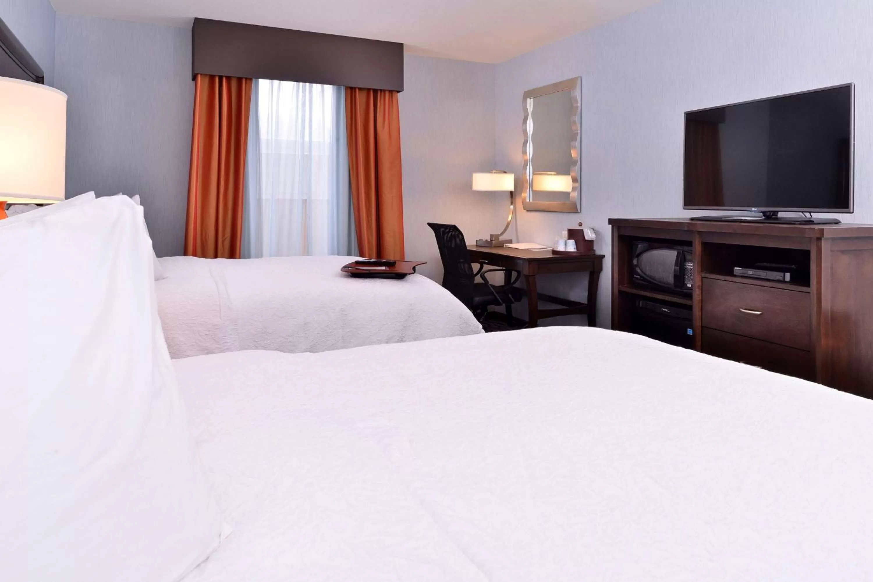 Bed in Hampton Inn Potsdam