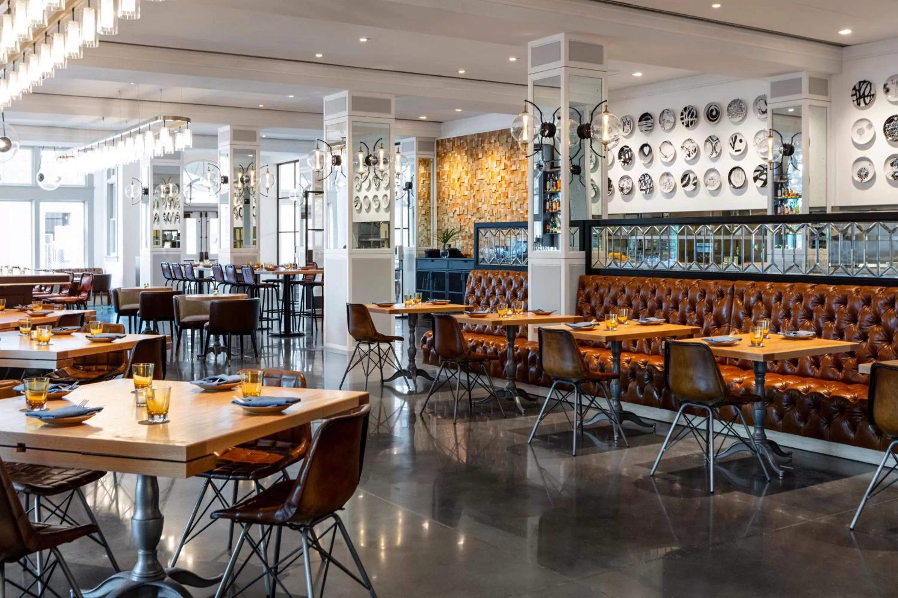 Restaurant/places to eat in Kimpton - Pittman Hotel by IHG