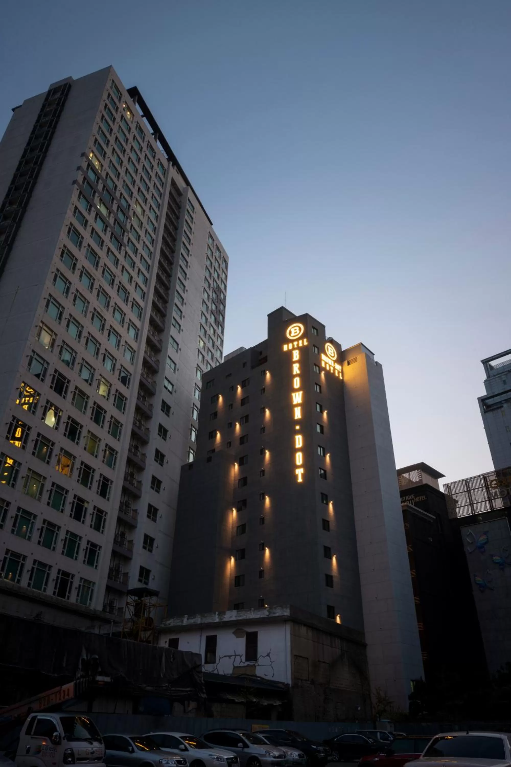 Property building in Seomyeon Brown-dot hotel Gold