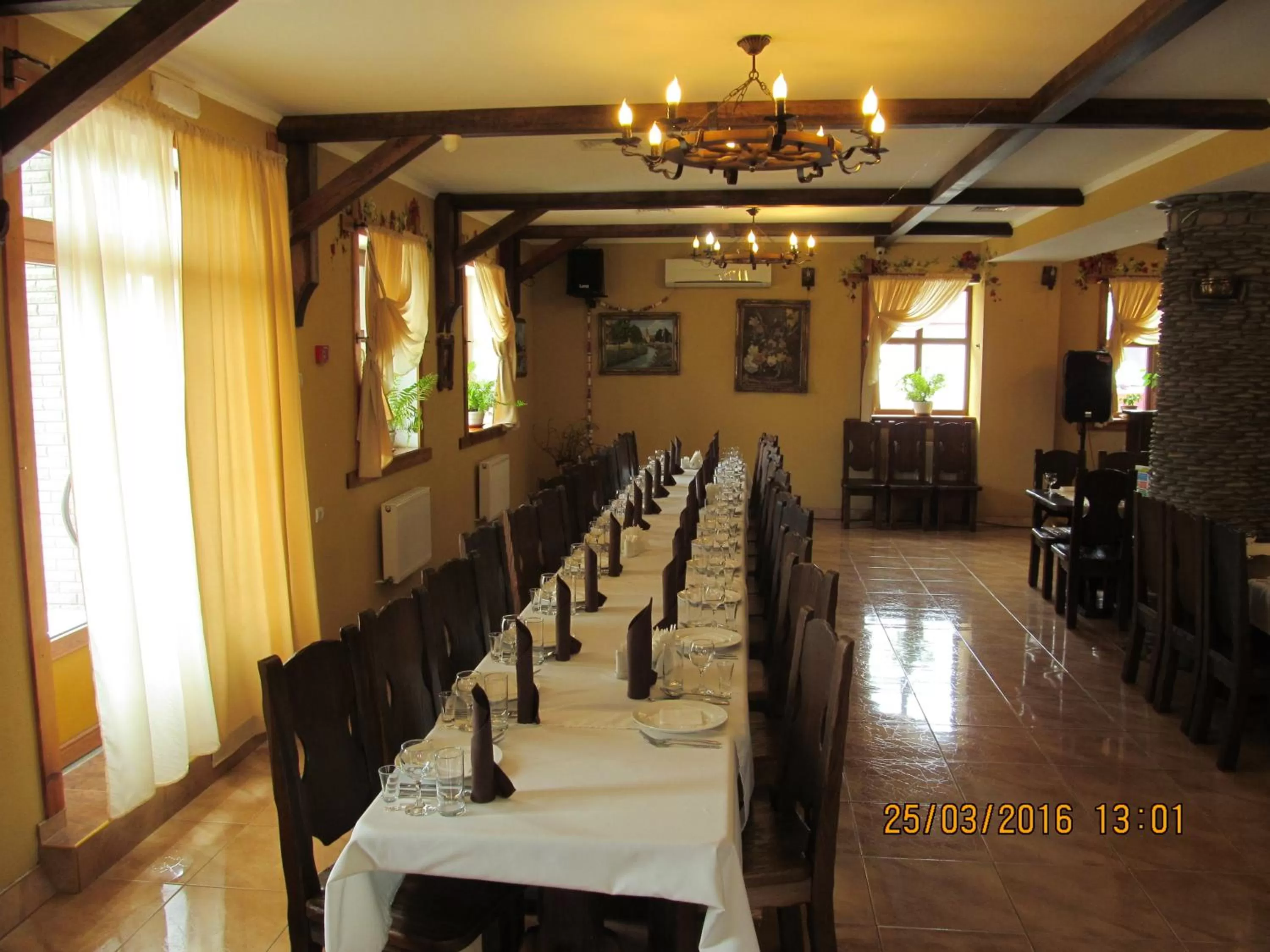Restaurant/Places to Eat in Stara Vezha Hotel