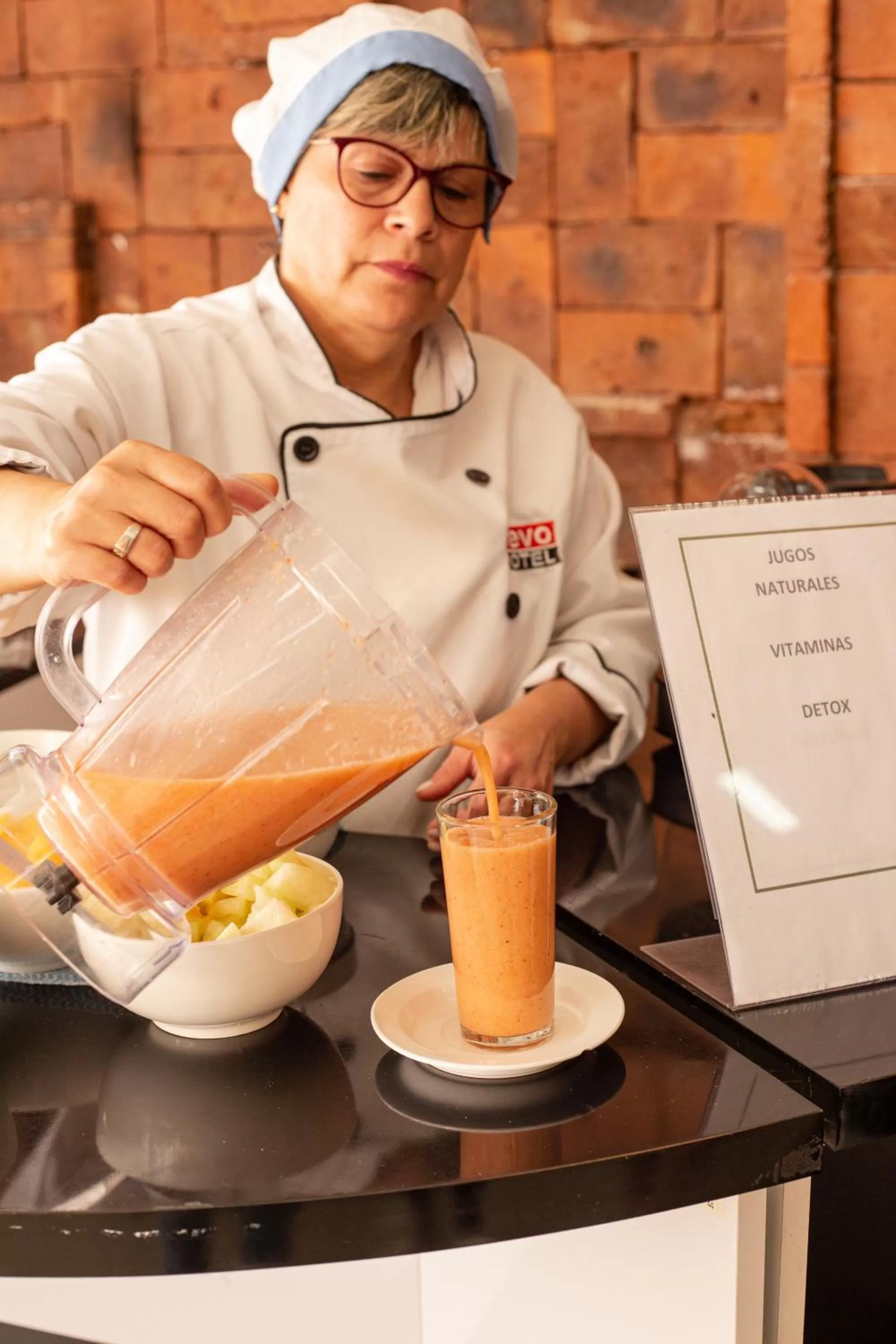 Breakfast in Nuevo Hotel